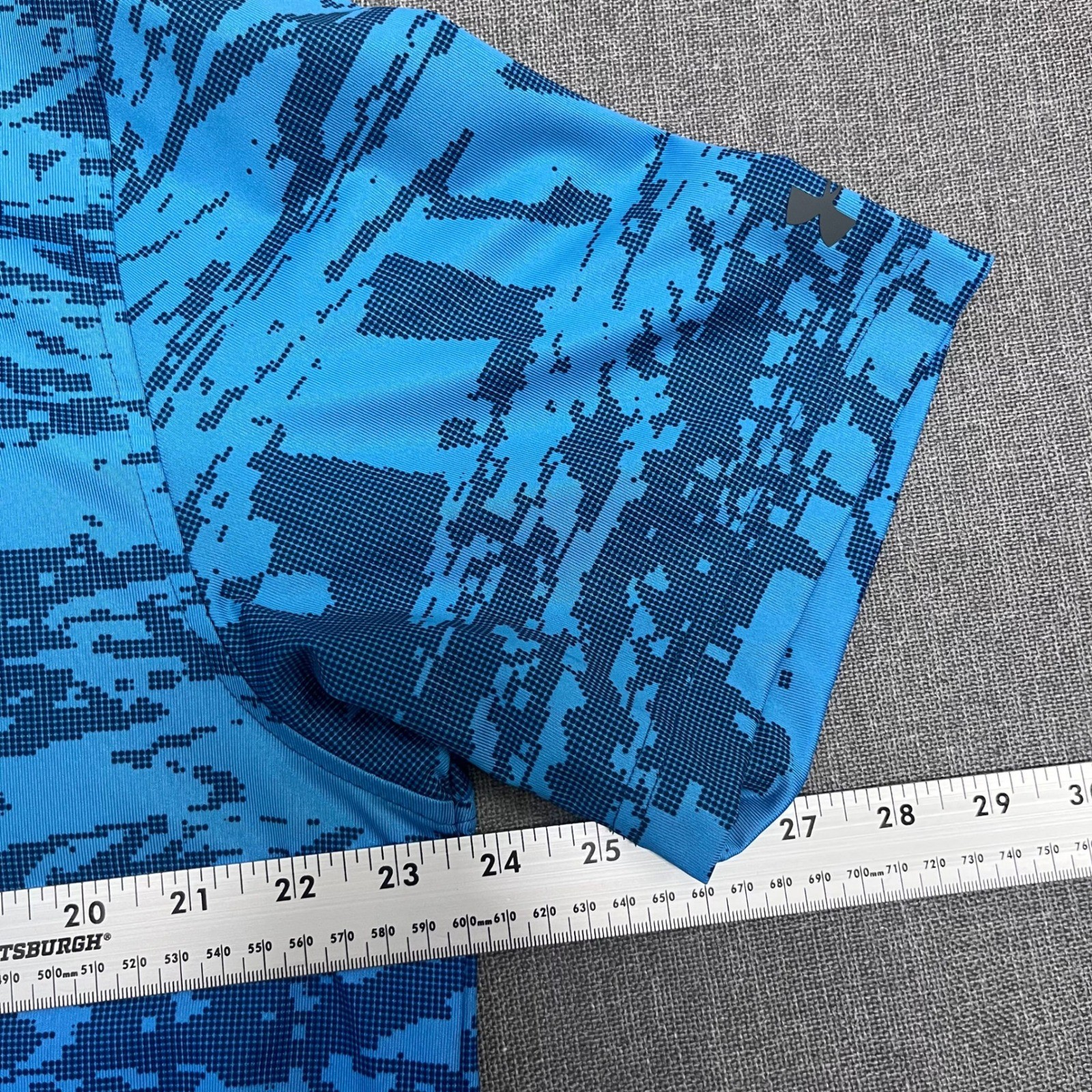 Under Armour Mens HeatGear Golf Polo Blue Digital Camo Shirt XL UM0579 NEW
