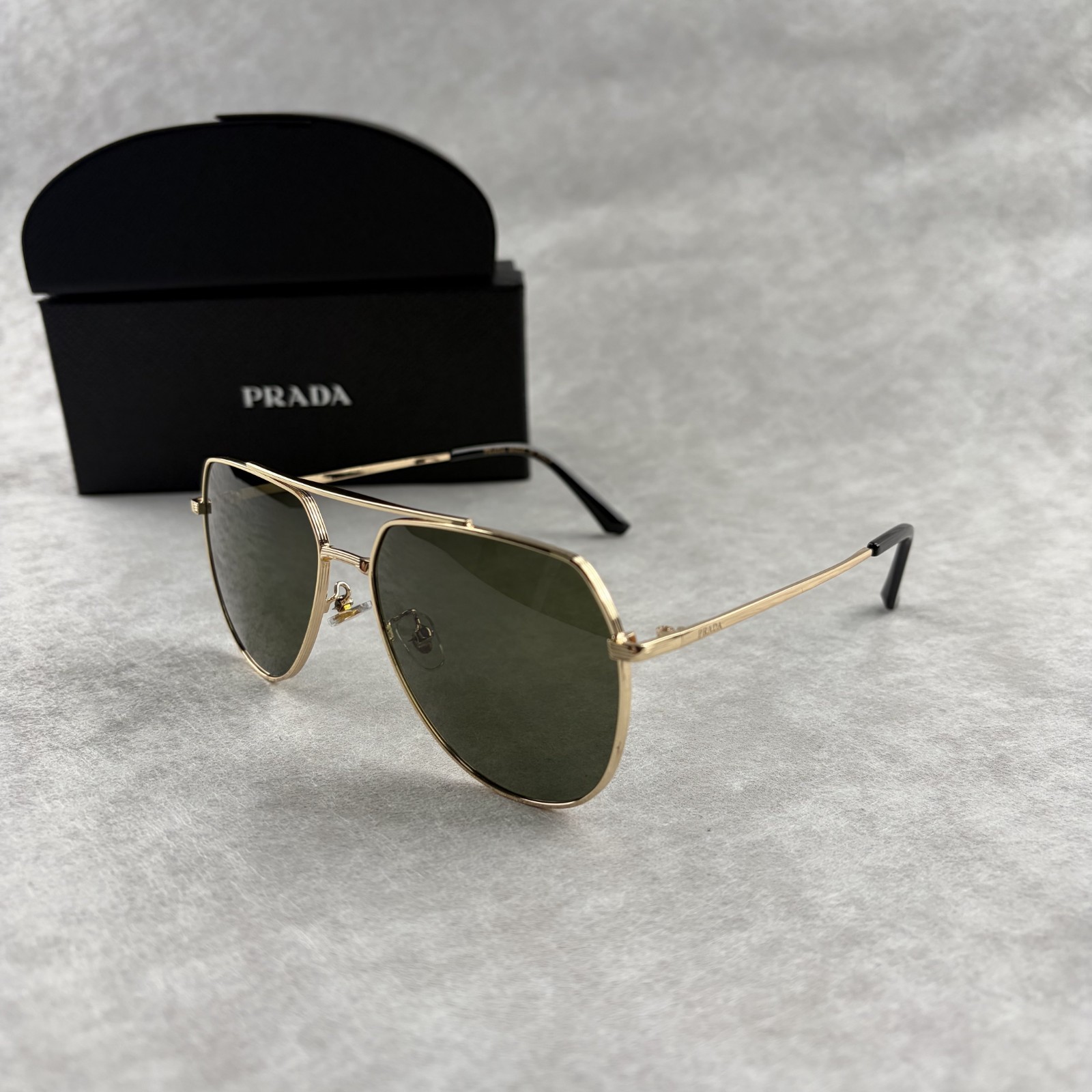 New In Box – Prada Men’s Geometric Aviator Designer Sunglasses Gold Frame