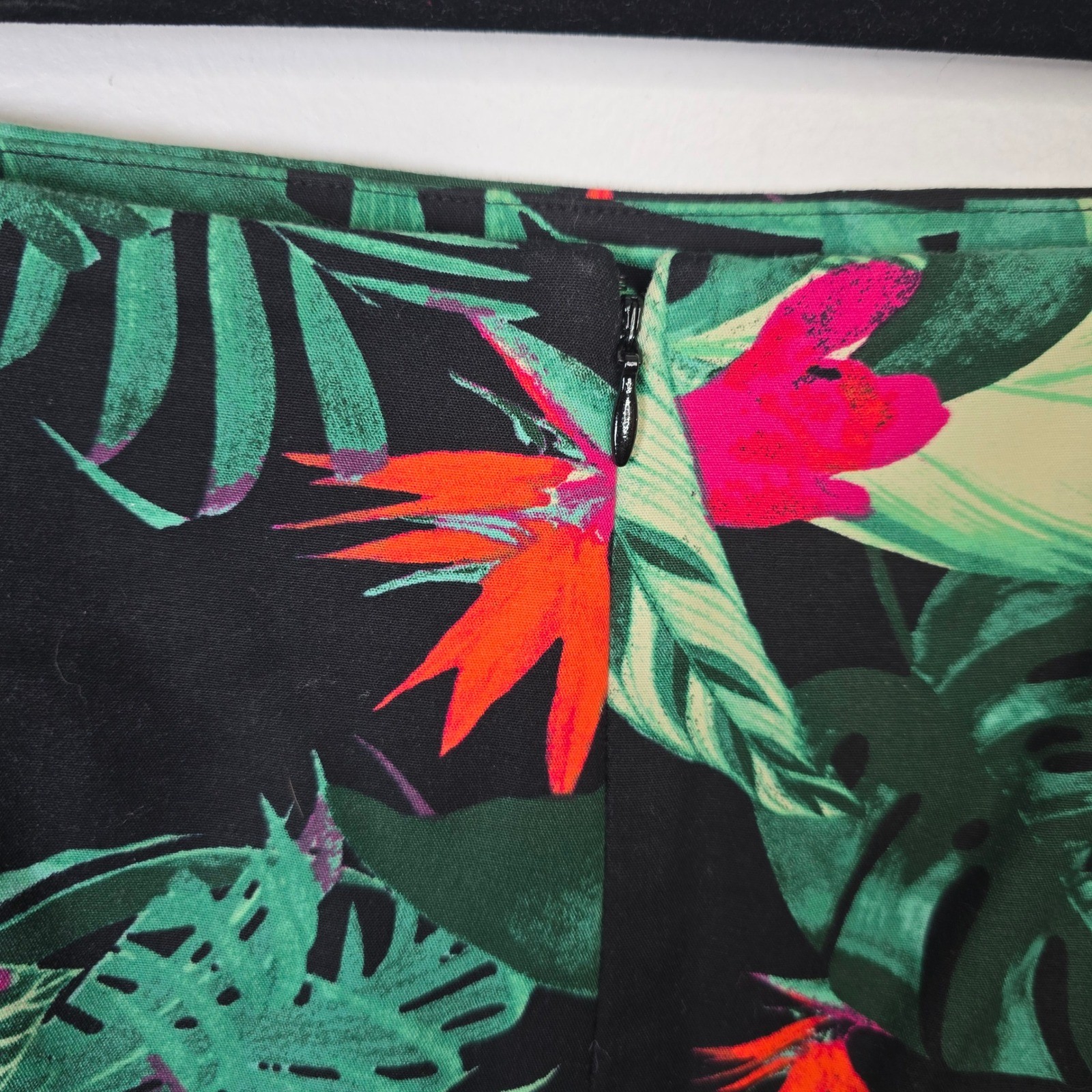 Lord & Taylor Womens Tropical Palm Leaf Floral Pencil Skirt Green Black Size 8