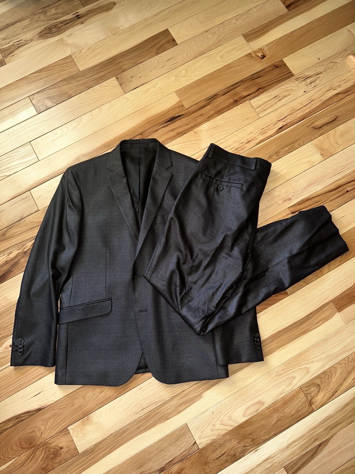 Kenneth Cole Reaction Men’s Dark Gray Techni-Cole Suit 40SxW33