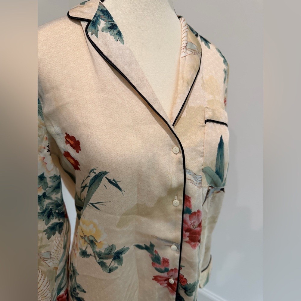 🤍 Zara Basic Collection Chinoiserie Print Satin-Style Shirt – Size S ✨