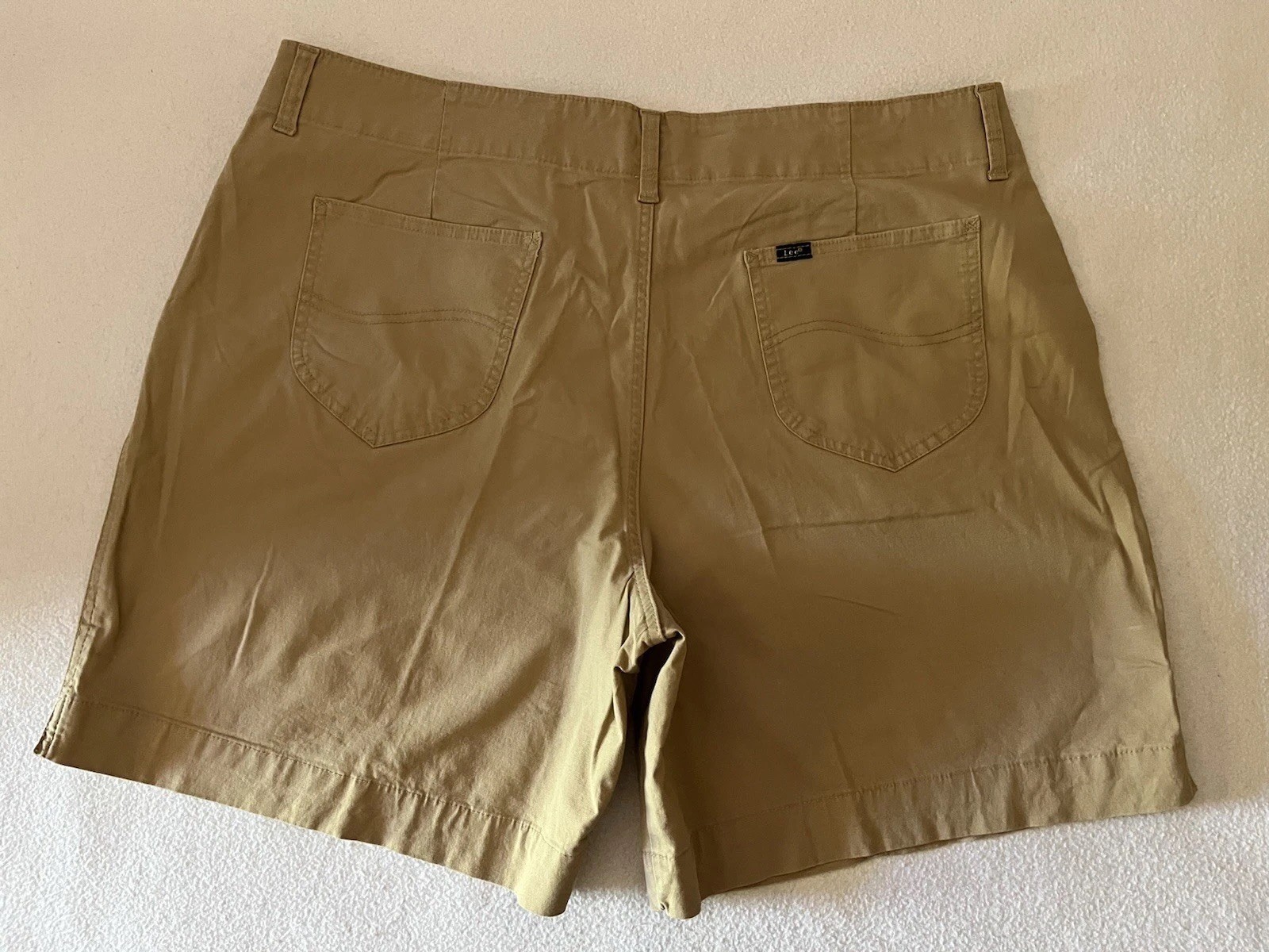 Women’s Lee Mid Rise Bermuda Shorts Wheat Size 18W