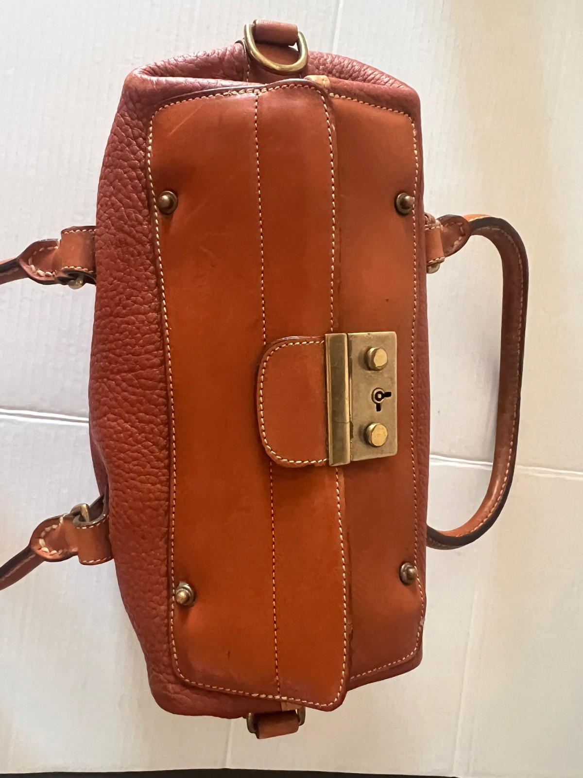 VINTAGE DOONEY & BOURKE PEBBLED LEATHER DOCTOR ALL WEATHER BAG COGNAC