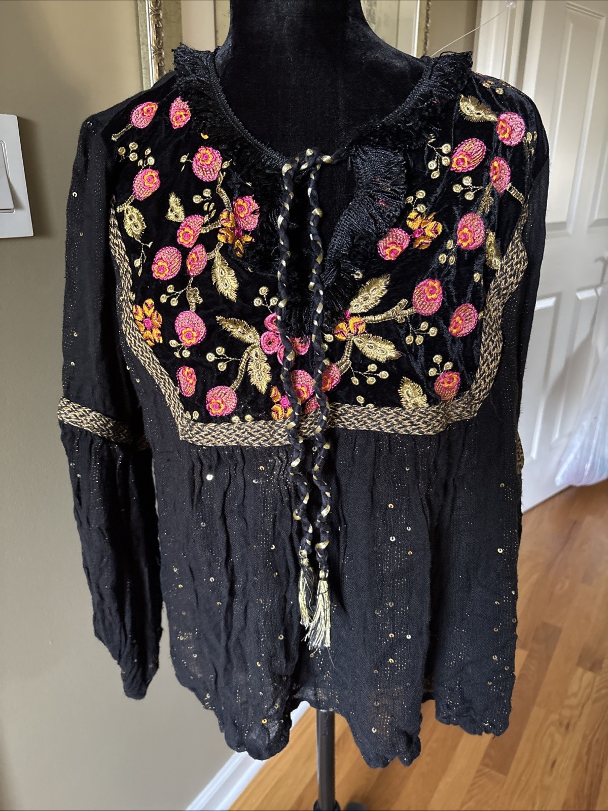 Lovestitchblack Velvet/Cotton Embroidered Boho top tassel tie long sleeve L New
