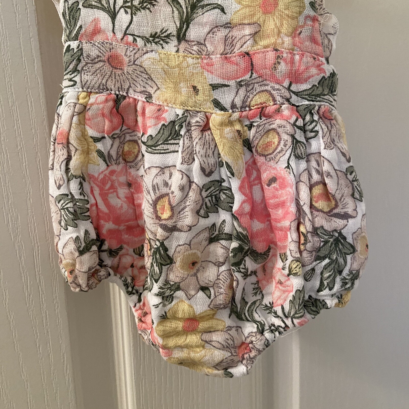 Angel Dear Sunsuit Bubble Romper Floral Ruffle Muslin Size 0-3 Months NWT