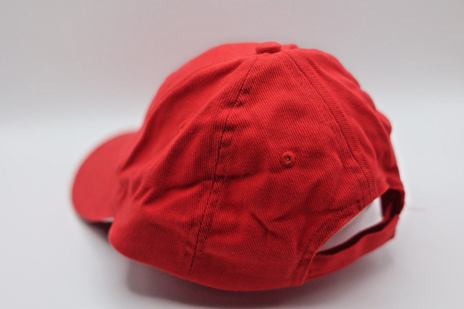 UAE United Arab Emirates Coat of Arms Hat Red Gold Embroidered Falcon Snapback