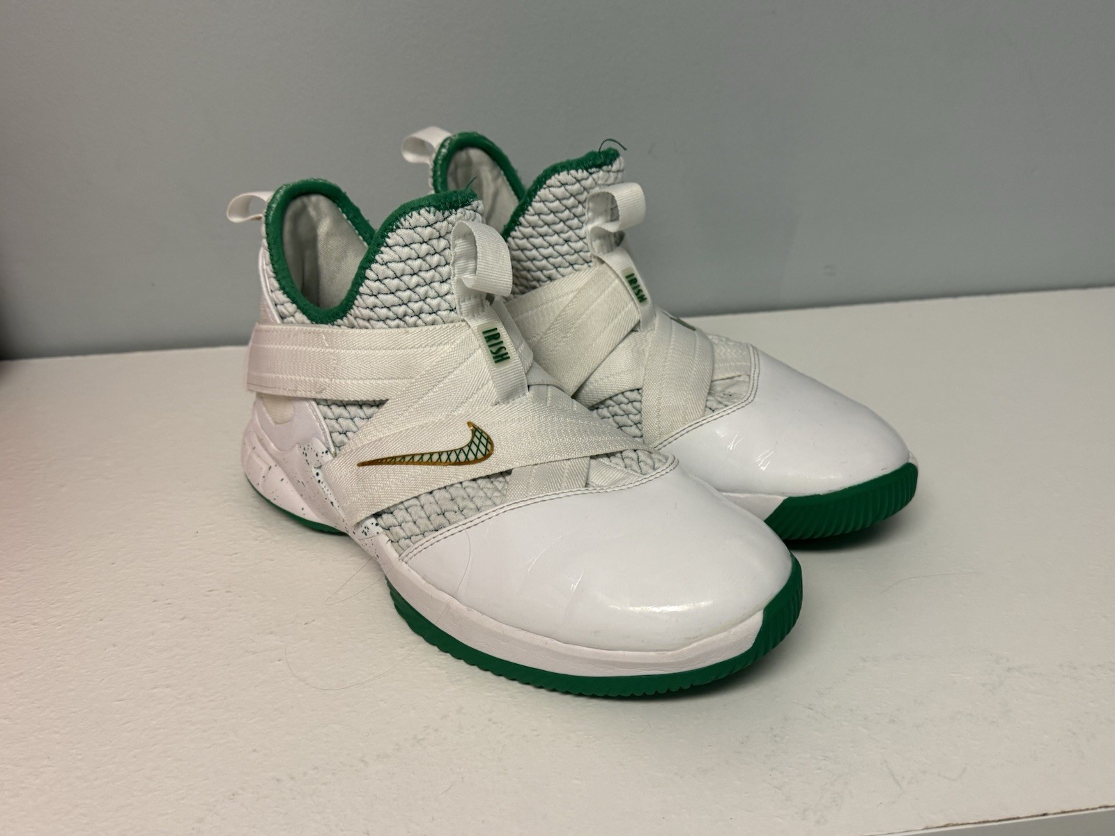 Nike LeBron Soldier 11 XI Notre Dame Fighting Irish White Green 7Y 1A1352-901