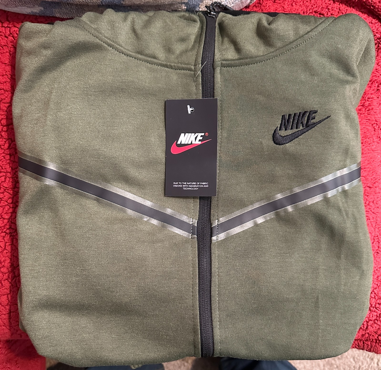 Nike Green Men’s Medium Cotton Polyester Tracksuit Set Hoodie & Pants 724402