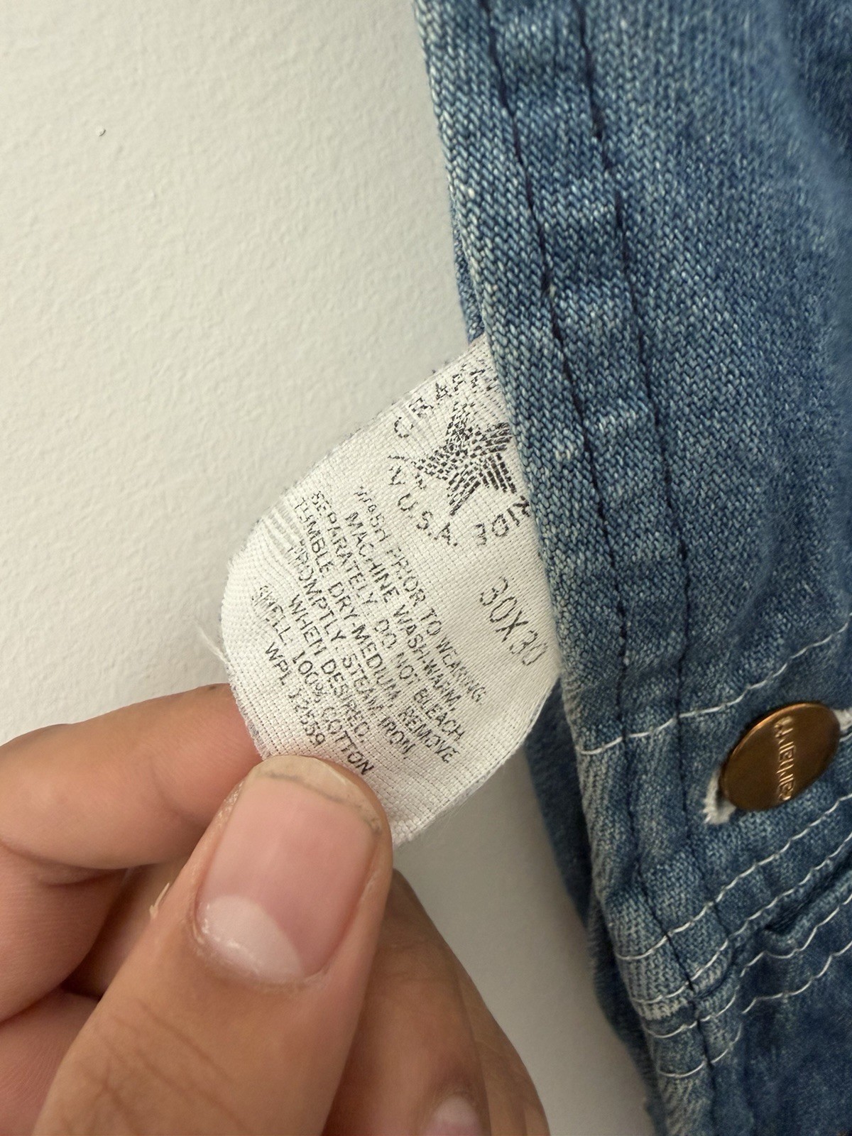 Carhartt Blue Denim Carpenter Bib Overall Men’s Sz 30″ X 30″ Barnpants Workpants