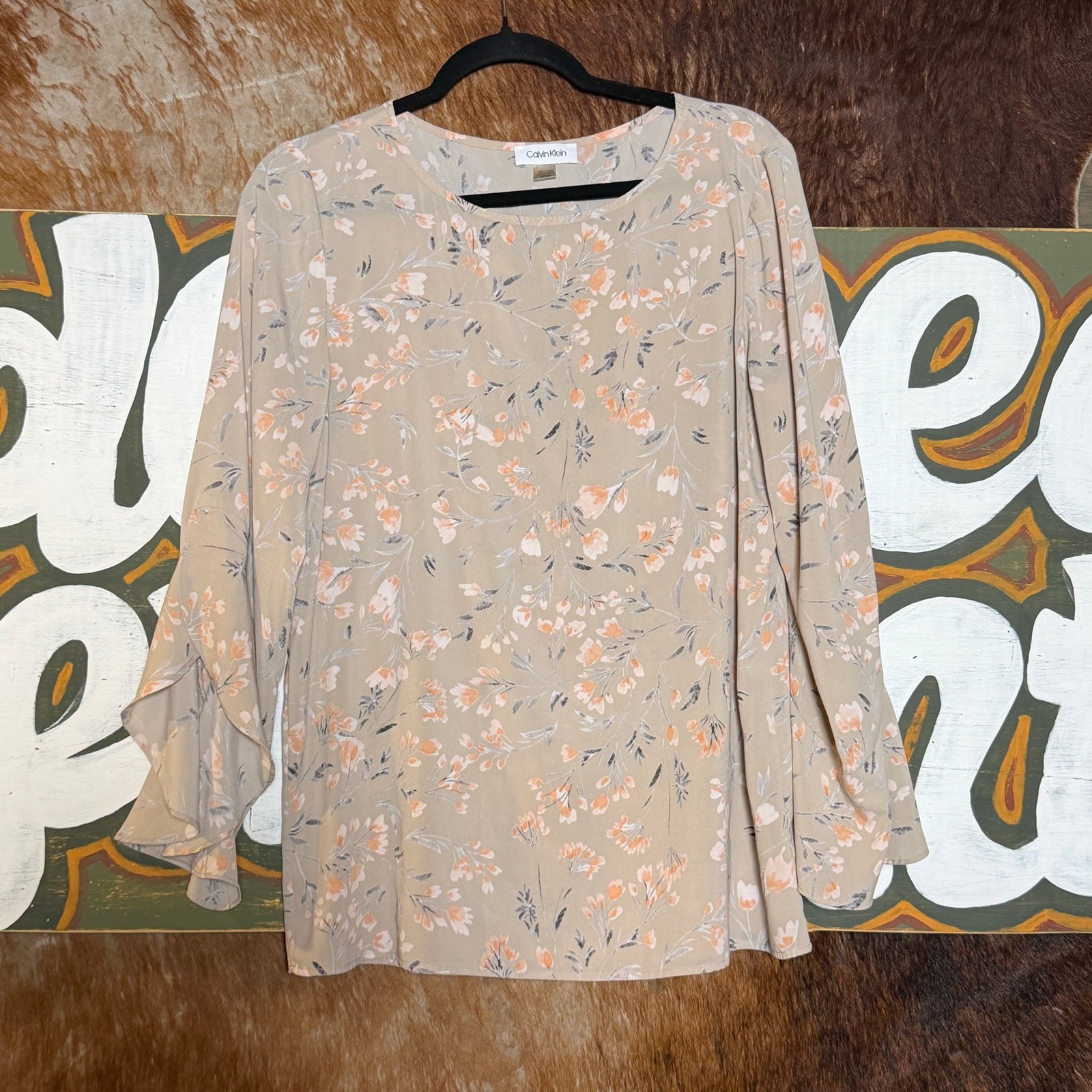 Calvin Klein Floral Bell Sleeve Blouse Women’s Small Beige Long Sleeve