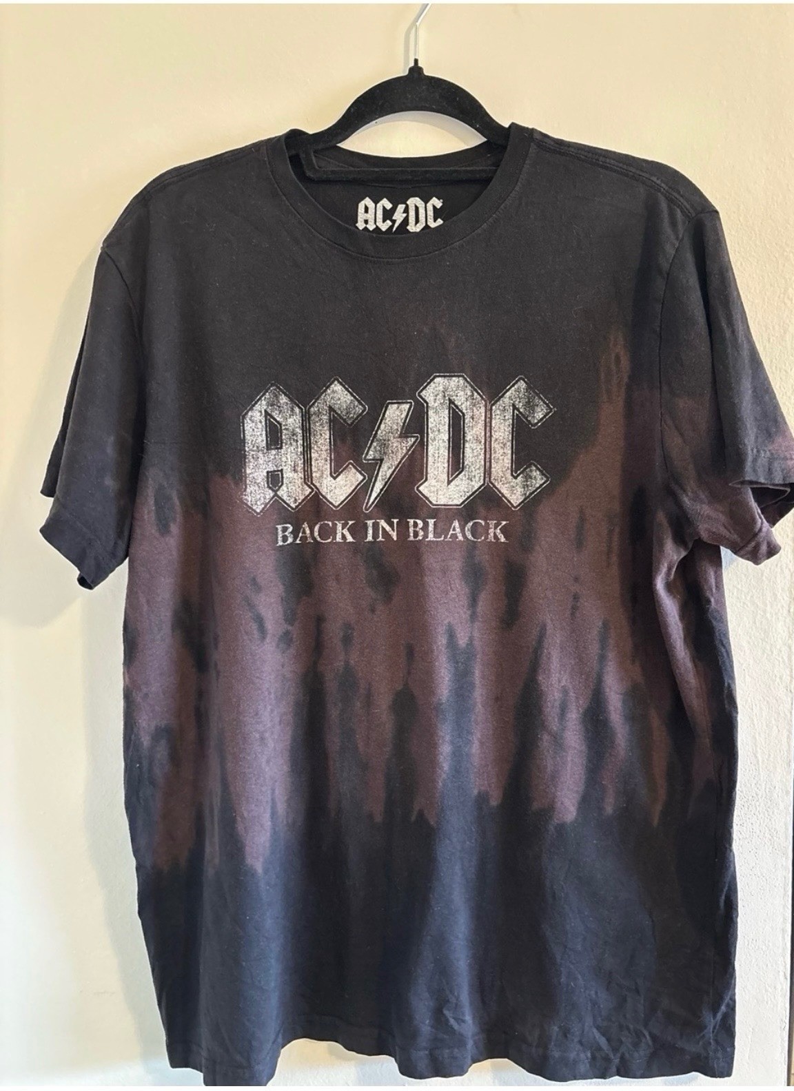 AC/DC Back In Black Men’s Black Graphic Logo Short Sleeve Crew Neck T-Shirt Y2K