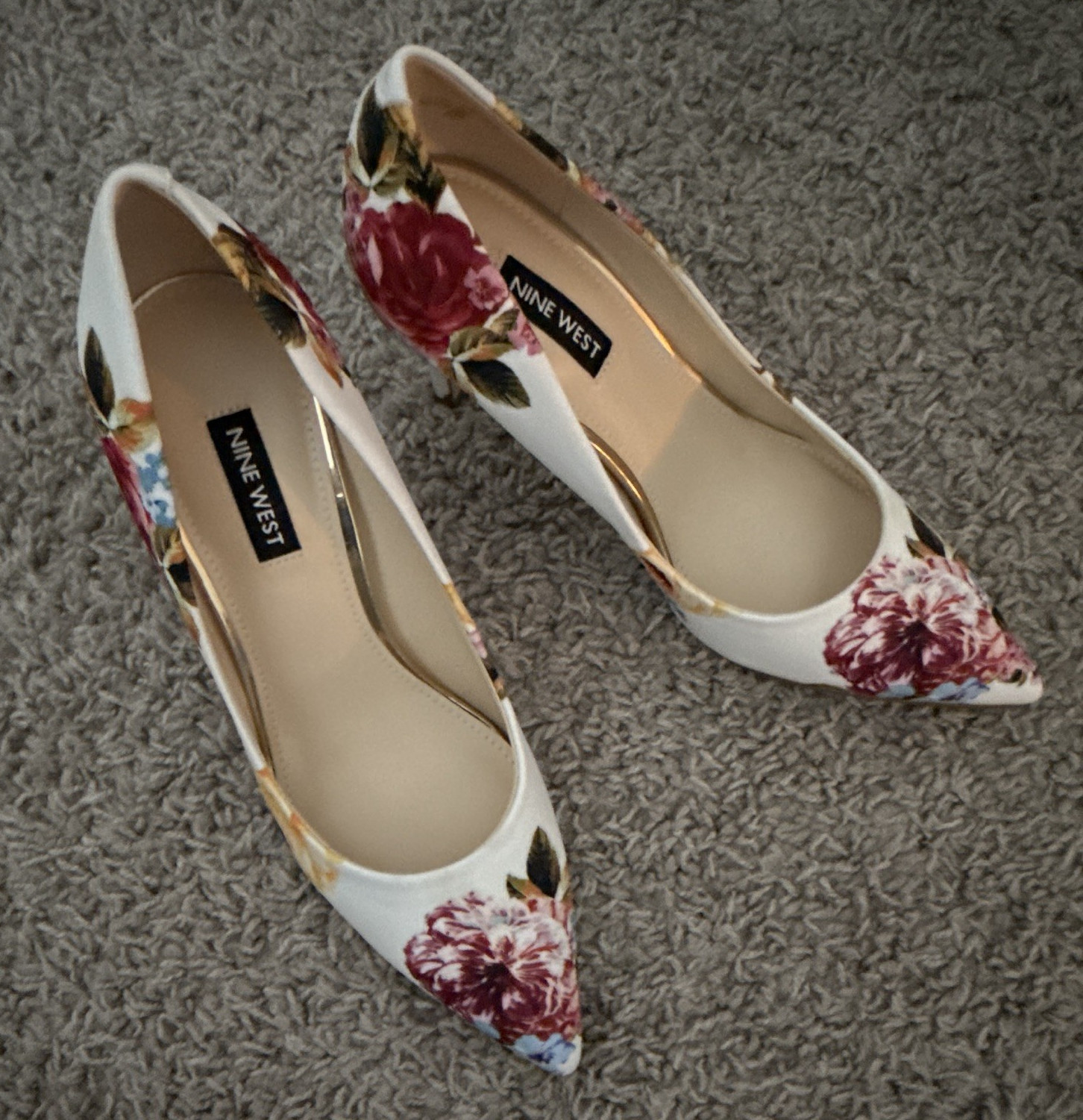 Nine West White/Multicolor Floral Pointed Toe Slip On Synthetic Pumps 7