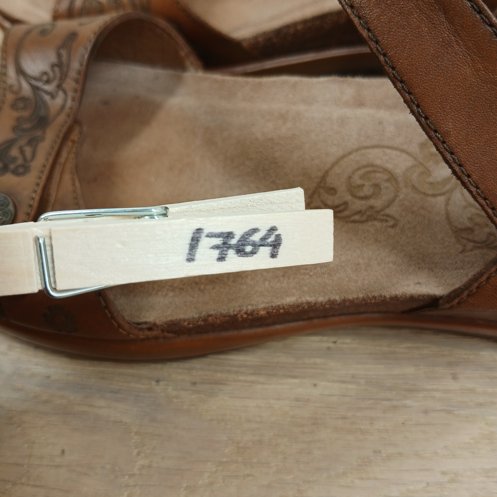 Dansko Wedge Sandals Women’s 9.5 Reece Tan Brown Leather Floral Laser Cut