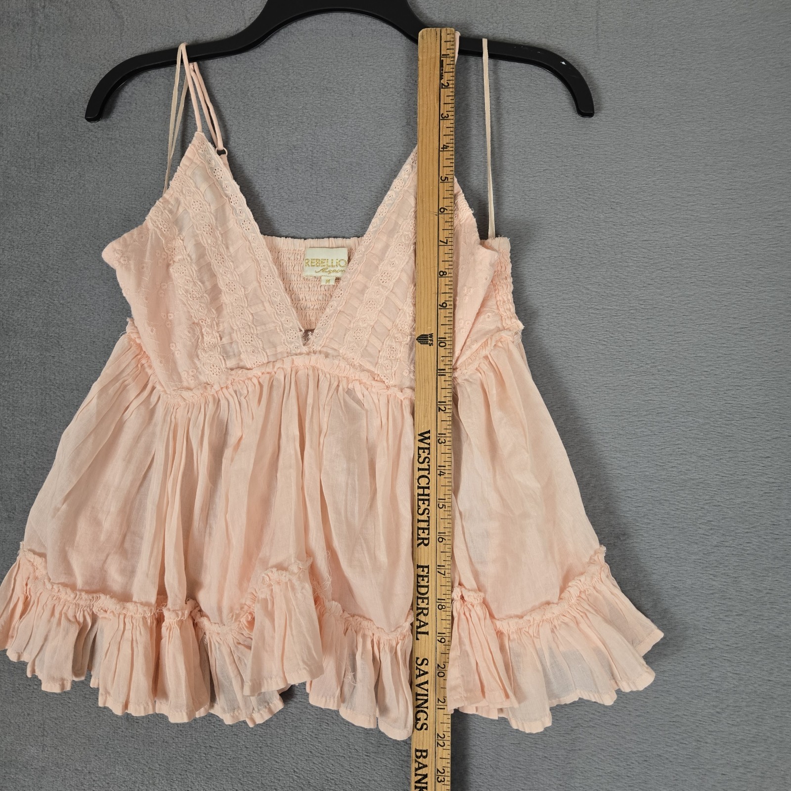 Rebellion Again Blouse Womens Medium Peach Ruffle Camisole Lace V-Neck *READ