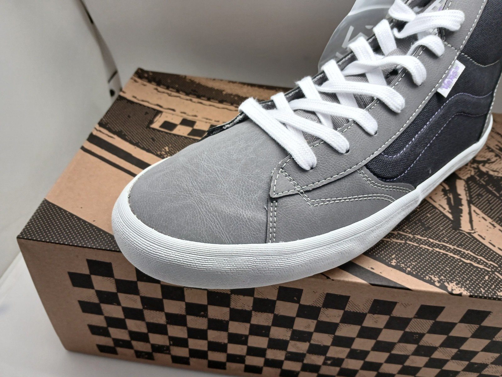 Vans UA The Lizzie High Top Gray/White – Athletic Skate Shoes – Choose Size