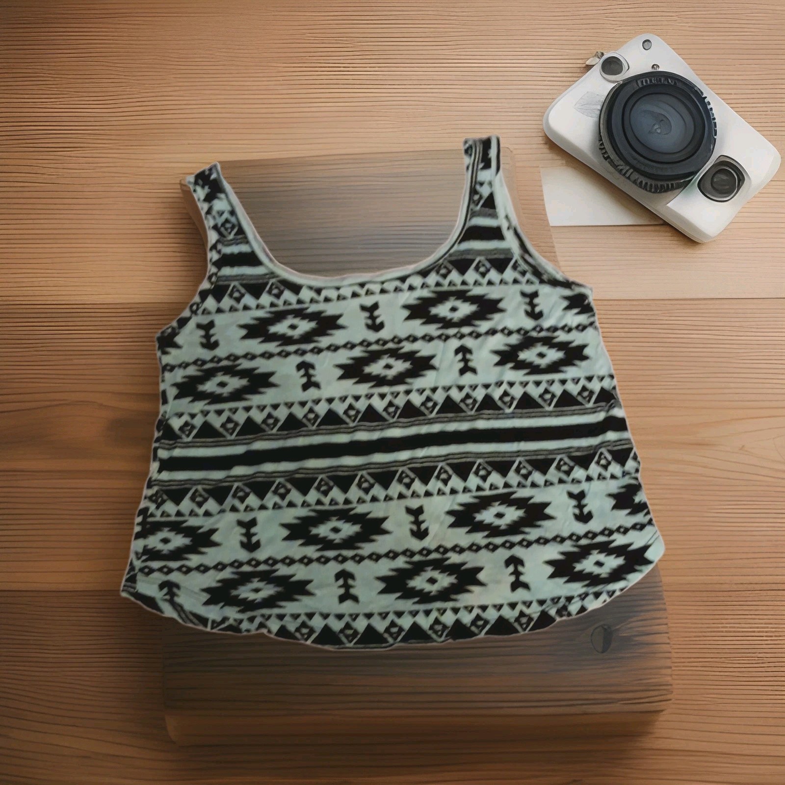 Wet Seal Black/ Mint Aztec Print Scoop Neck Sleeveless. Rayon Tank Top. XS