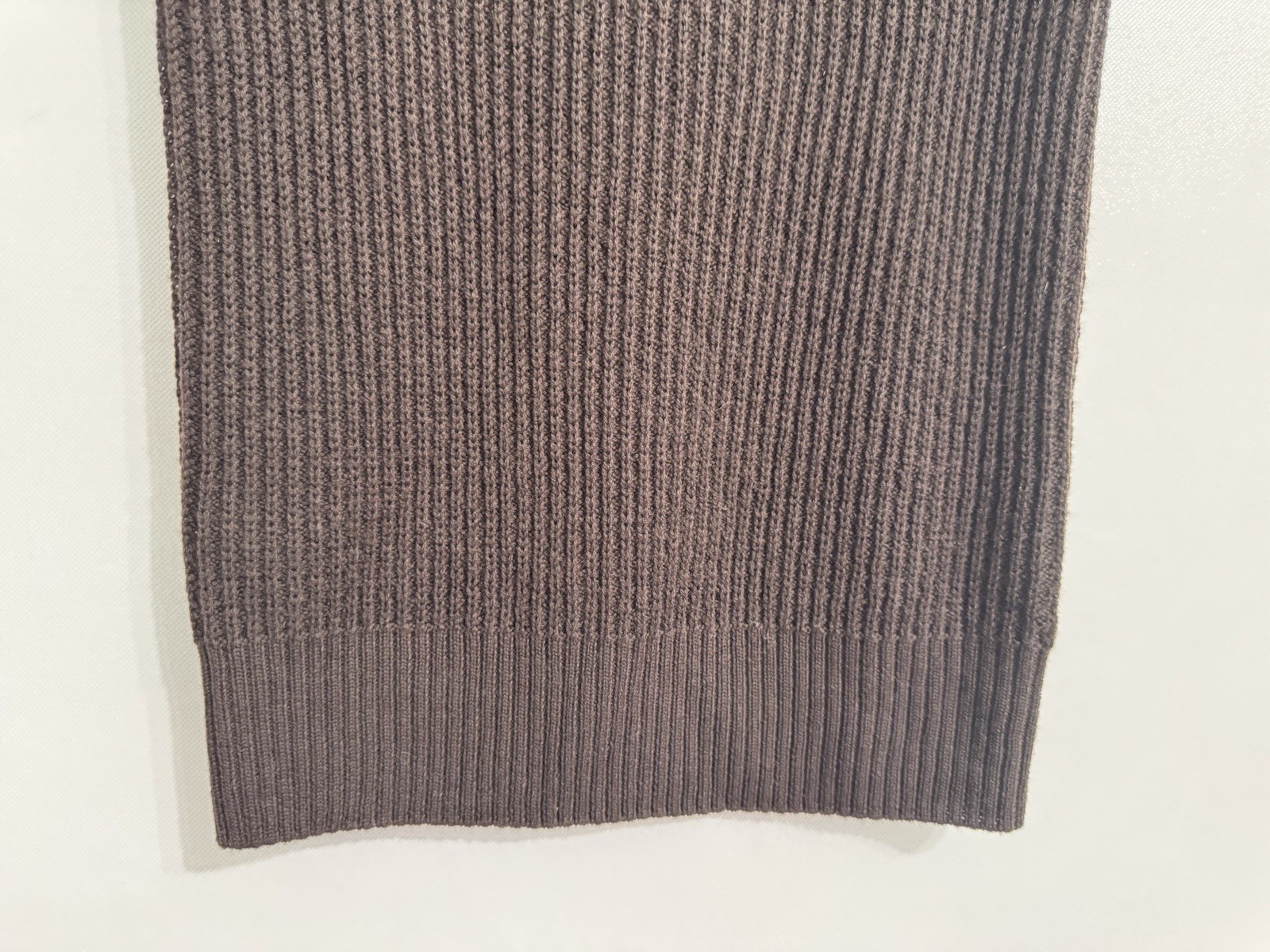 St. John Boutiques Size P Wool Brown Sleeveless Knit Sweater Shell Top Women’s