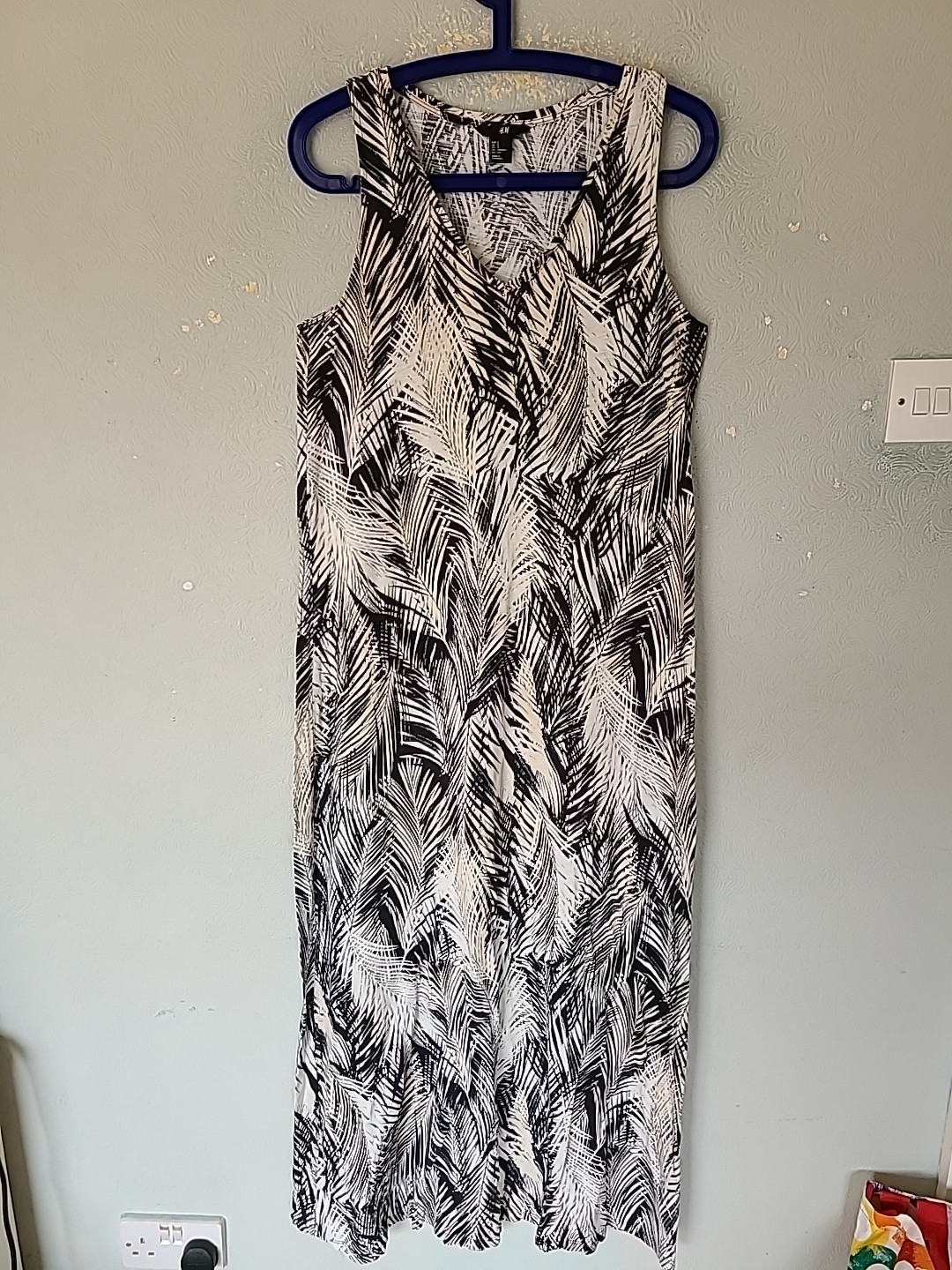 H&M LONG SLEEVELESS SIZE SMALL 8 10 SOFT COTTON COMFORTABLE DRESS halter neck