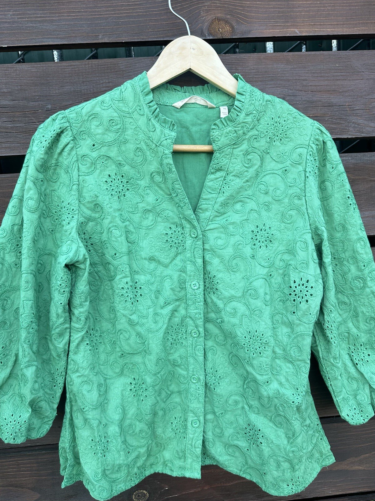 soft surroundings Womens Green Embroidered Lace button up blouse *Size XS