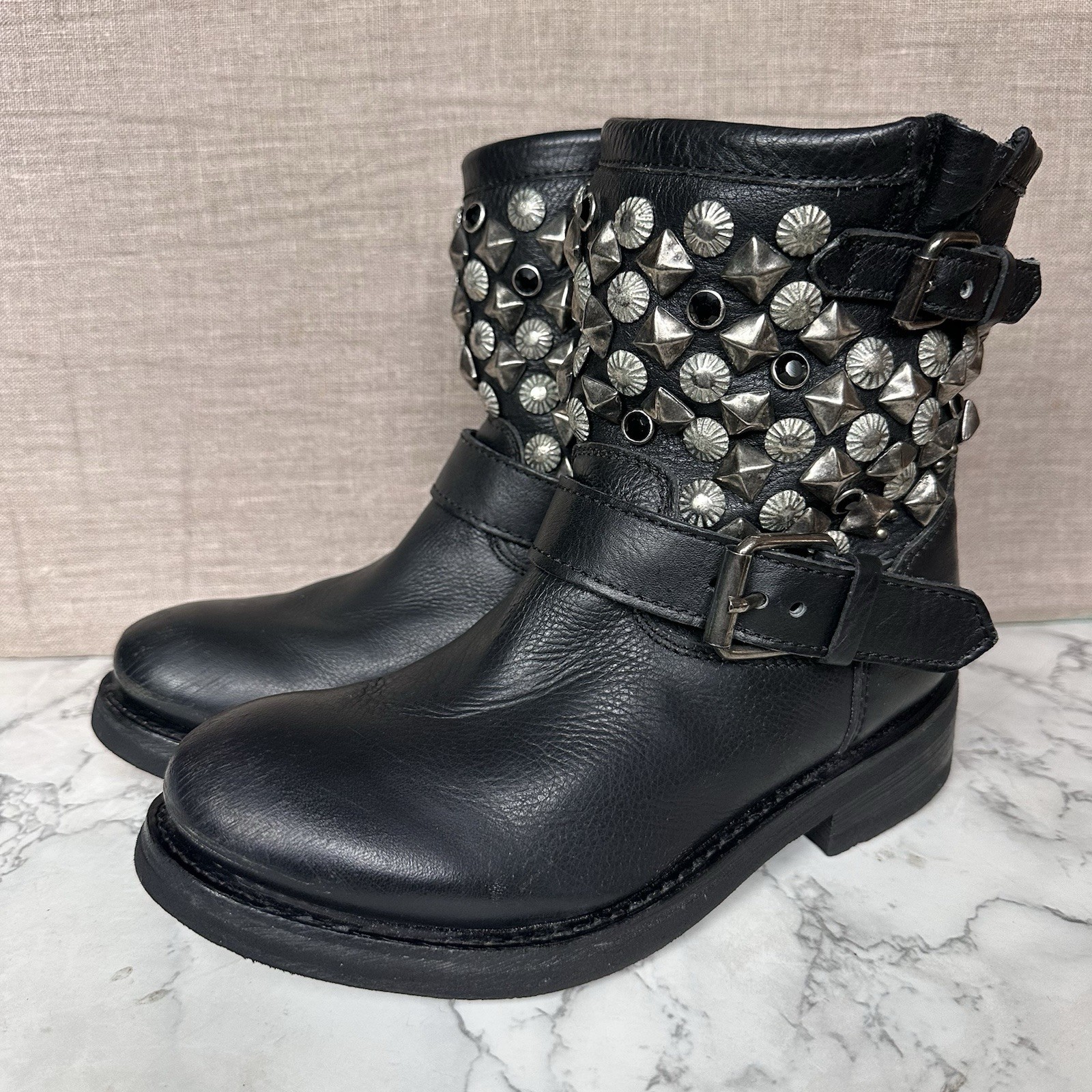 Ash Titanic Distressed Black Leather Ankle Boots Sz 6 Moto Biker Studs R-Stone