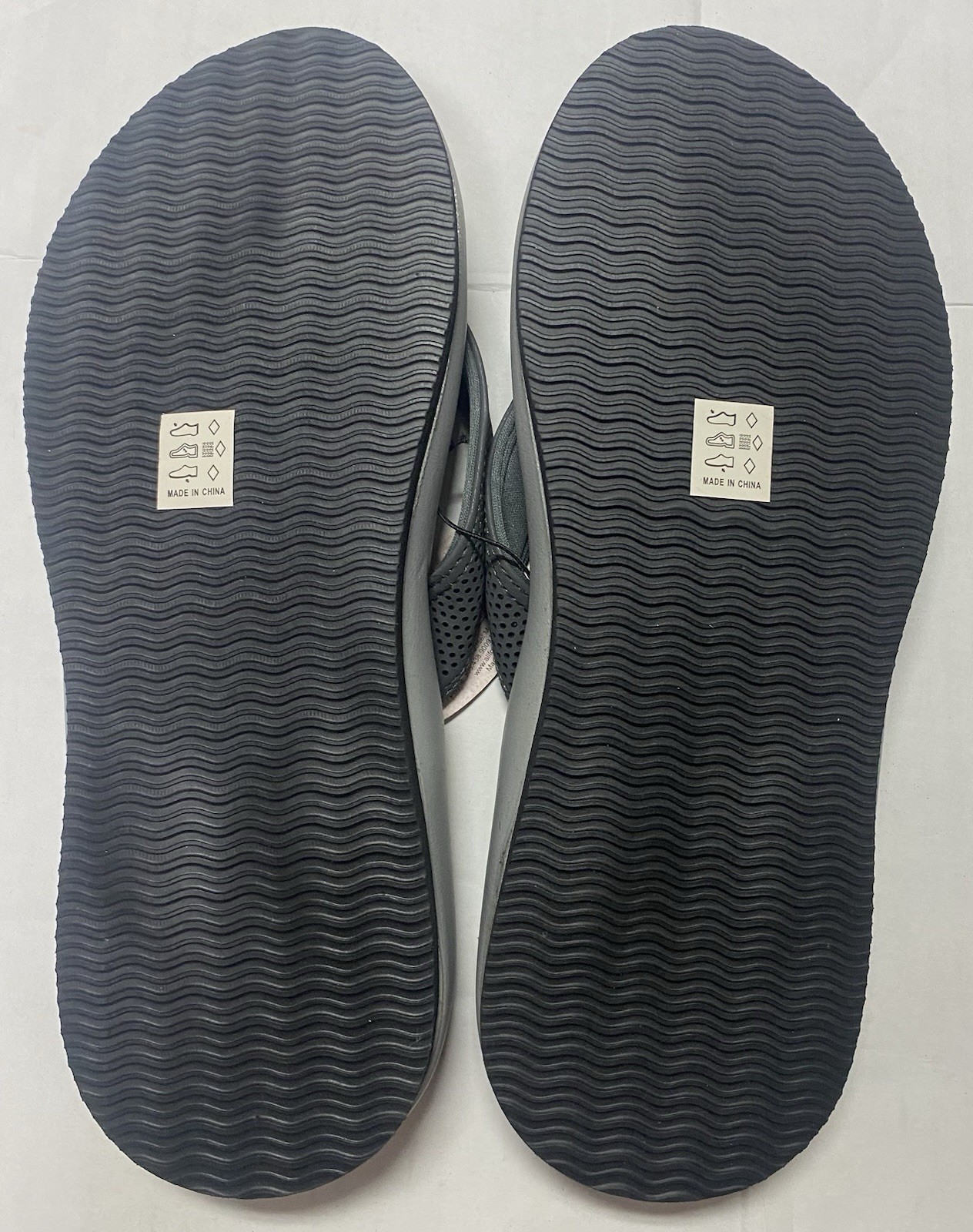 Air Balance Comfort Soft Gray Flip Flops Sandals Men’s Size 8 9 10 11 12 13 New