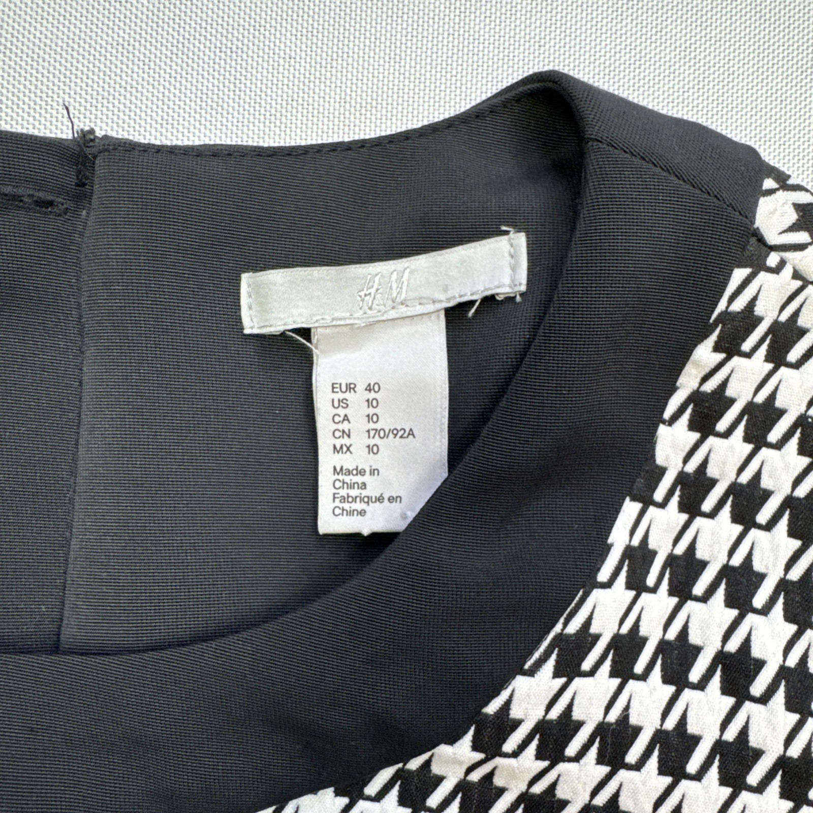 H&M Houndstooth Sheath Bodycon Dress Black Size 10 Slimming #0134
