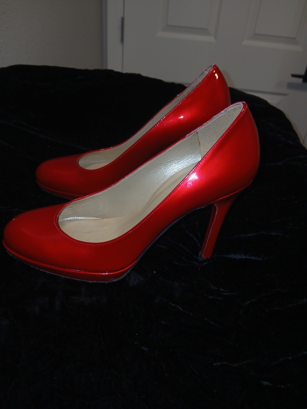 Stuart Weitzman Red Patent Leather Stiletto Pumps Round Toe Slip On Size 5.3/4 M