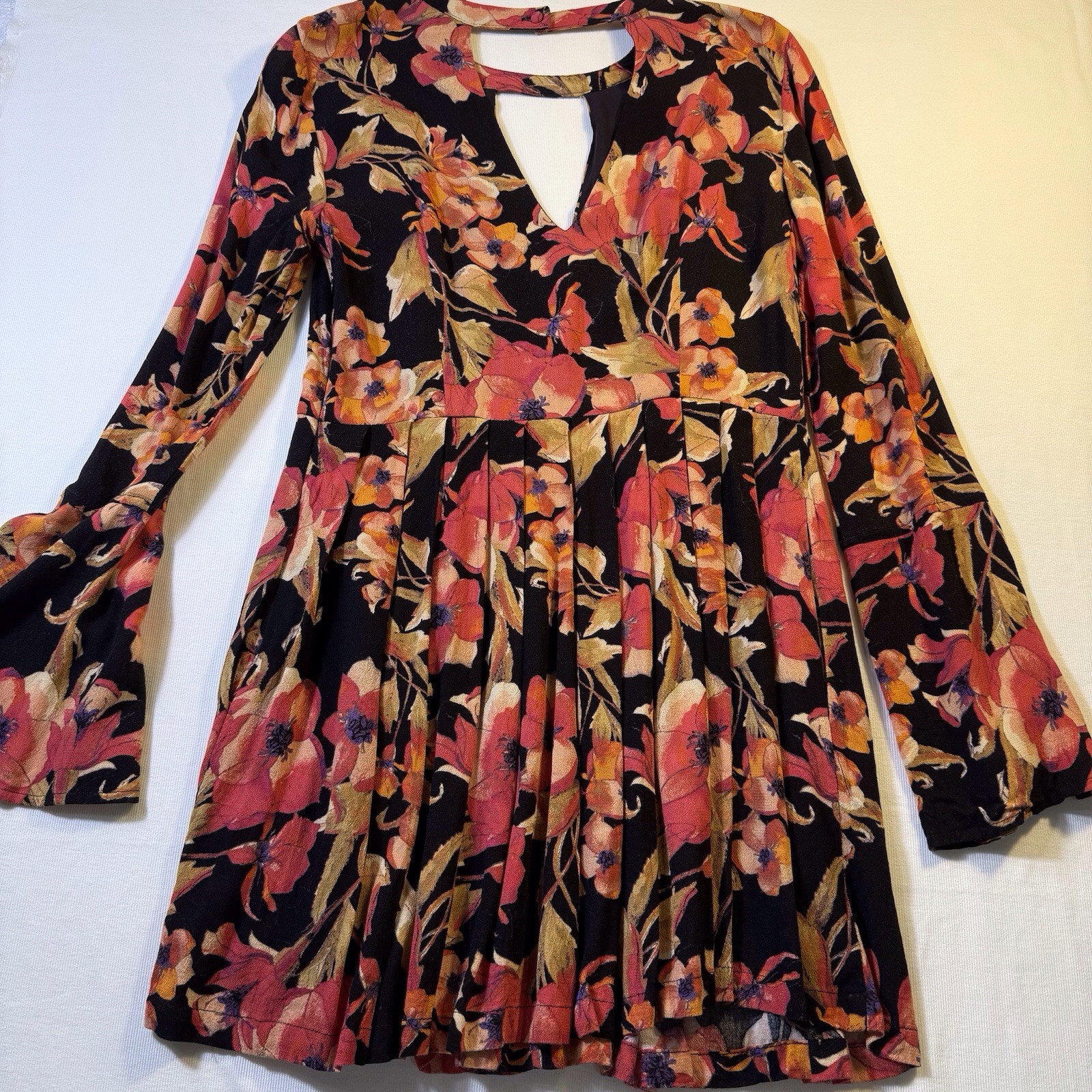 Free People Tegan Mini Dress 4 Floral Print Long Bell Sleeve Keyhole Black Coral