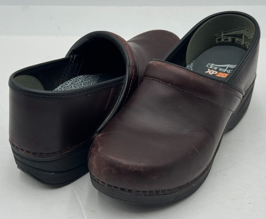 Dansko XP 2.0 Women’s Clog 8.5-9 Brown Leather Round Toe Casual Slip On Shoes