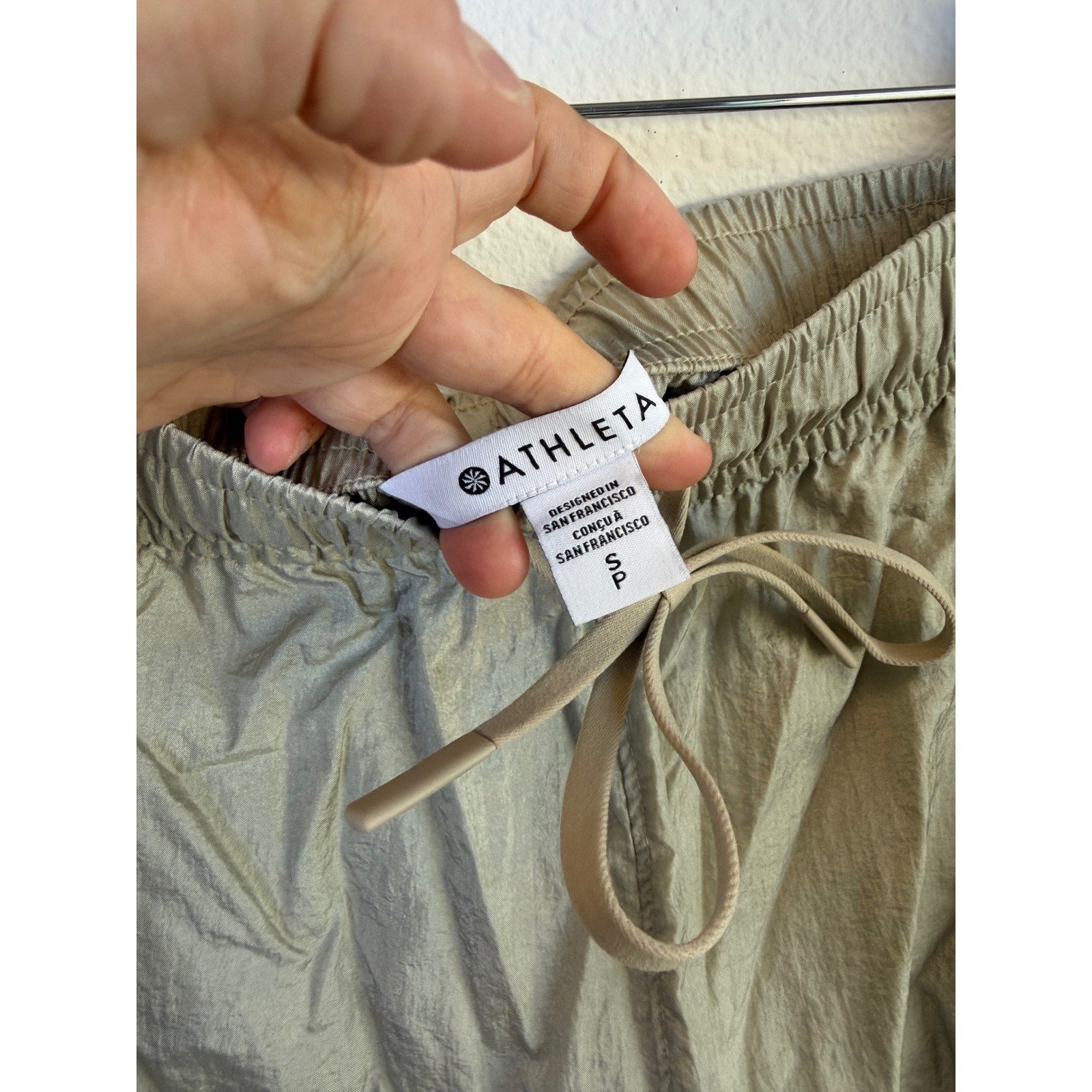 Athleta 100% Nylon Track Pant Joggers Womens Small Running Outdoors Khaki