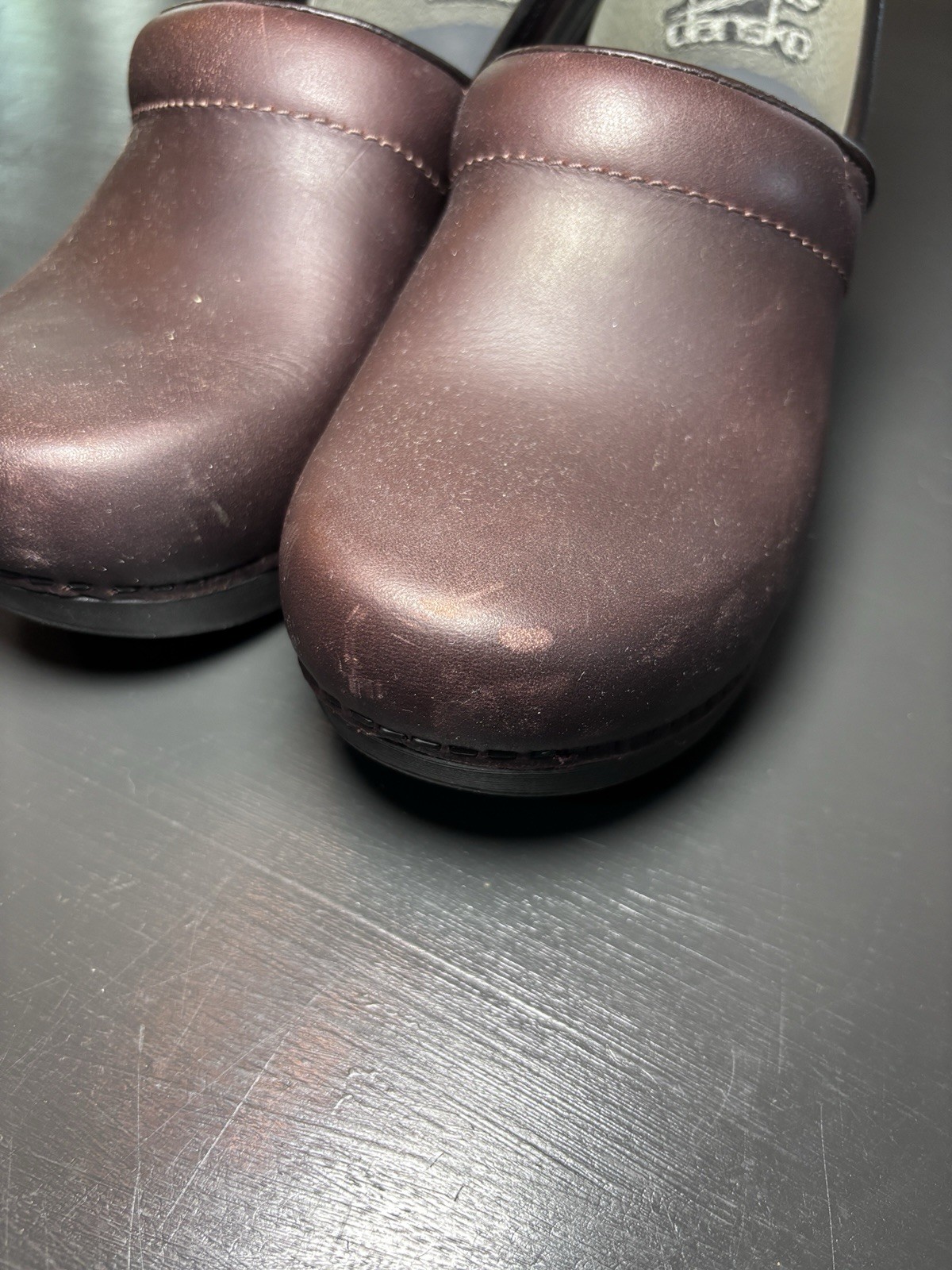 Dansko XP Slip Resistant Clog Nurse Shoes Womens Size EUR 35 US 5 Brown Slip Ons