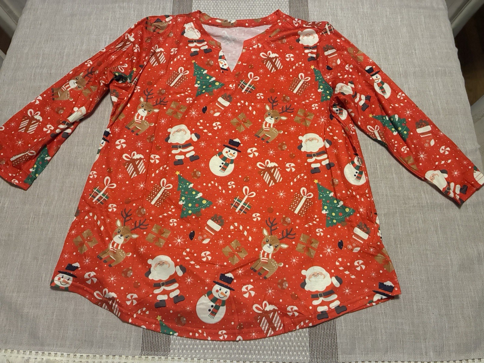 Lomon Women’s Christmas Top /V- Notched Neckline/Brand New/XL/3/4” Sleeve/red