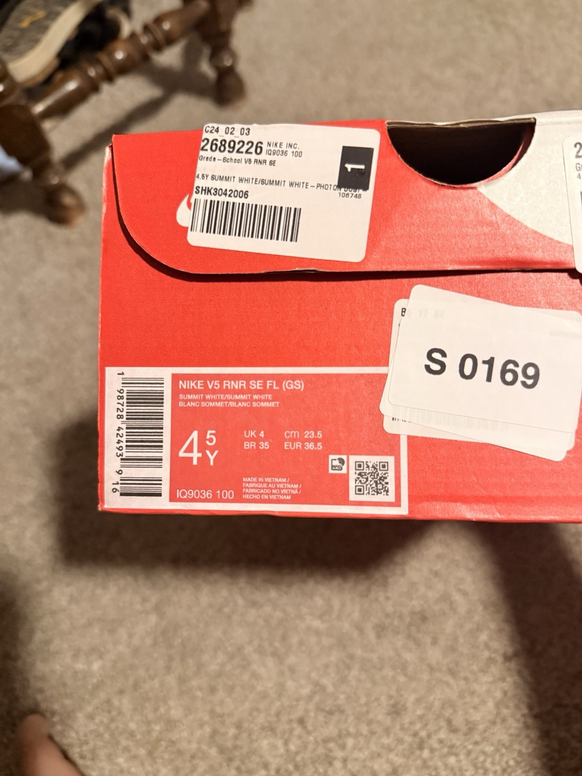 Nike V5 RNR SE FL (GS) Unisex Kids Mesh Low Top Sneakers Floral 4.5Y IQ9036