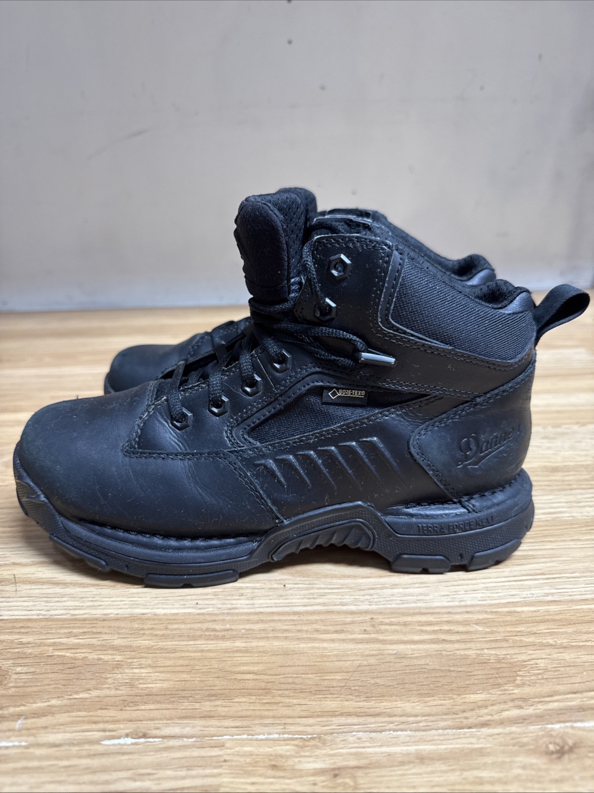 DANNER® STRIKER BOLT 4.5″ BLACK TACTICAL BOOTS 26630 Women Size 9