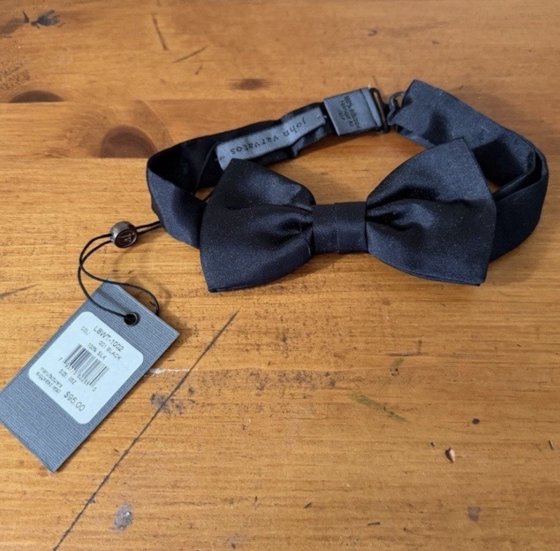 John Varvatos Sleek Classic Black Silk Pre-Tied Bow Tie NWT Adjustable