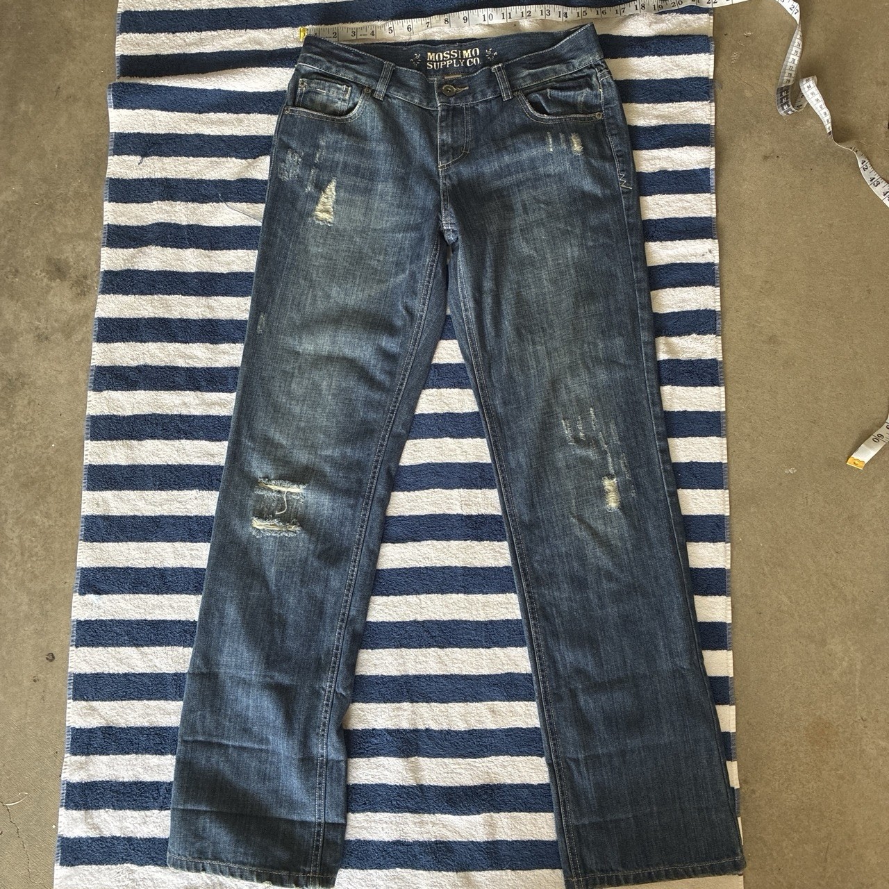 Mossimo Supply Co. Men’s Blue Distressed Straight Mid Rise Regular Fit Jeans
