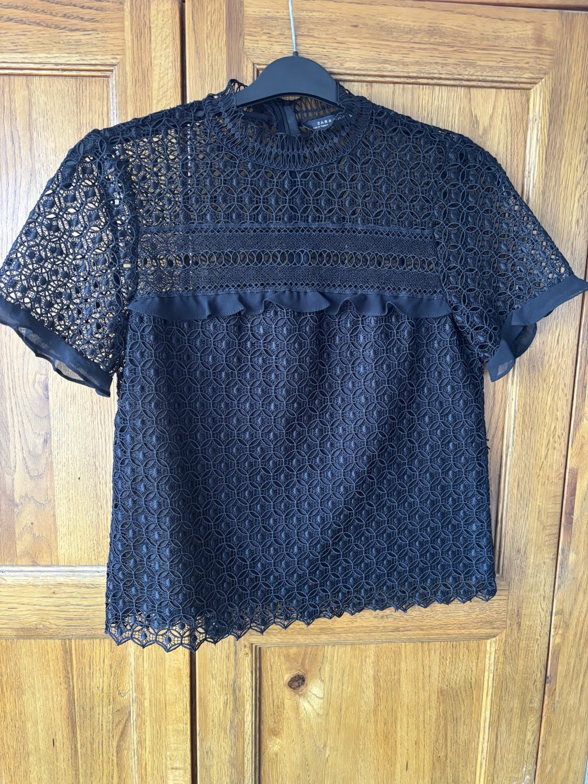 Zara Black Crochet Lace Blouse Medium Ruffle Frill High Neck Short Sleeve Top