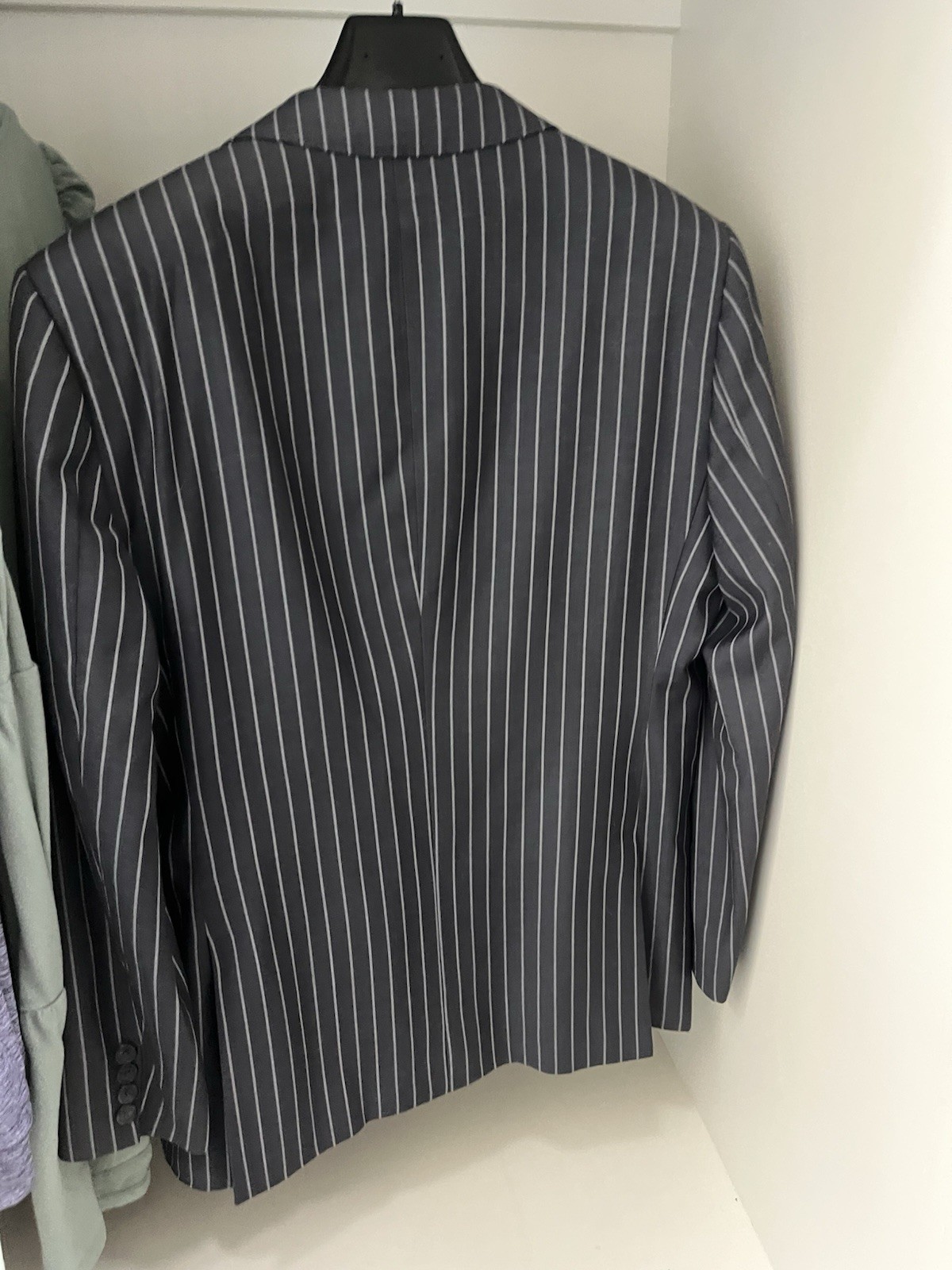 Brioni Men’s 38-40 Regular Custom Made 2- Button Flat Front No Cuffs