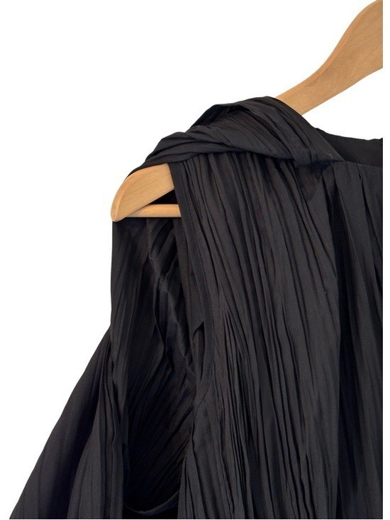 COS Crushed Pleated Cape Sleeve Top in Black Size 6