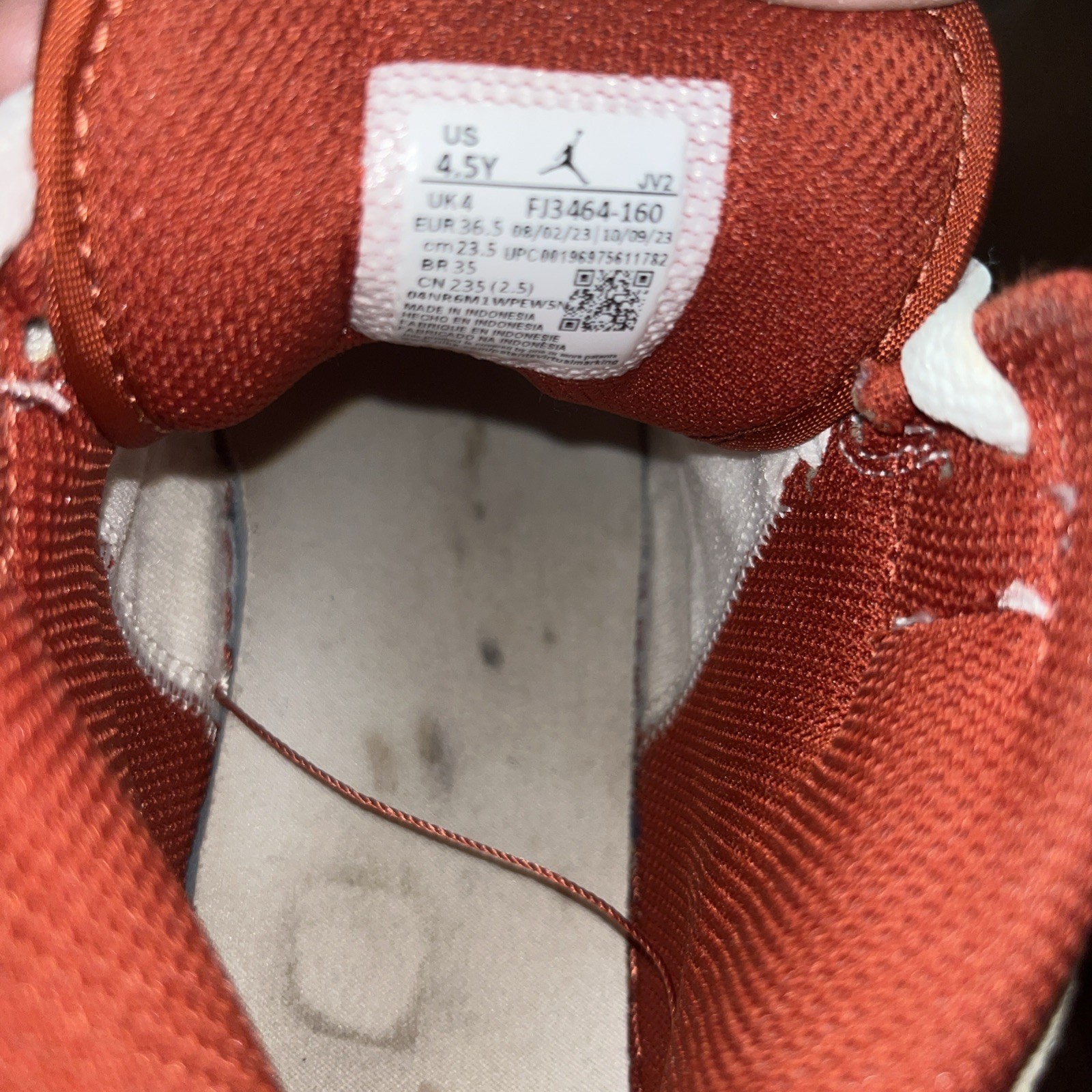 Sz 4.5Y Boys NIKE Air Jordan Sneakers 1 Mid SE FJ3464-160 White/Red