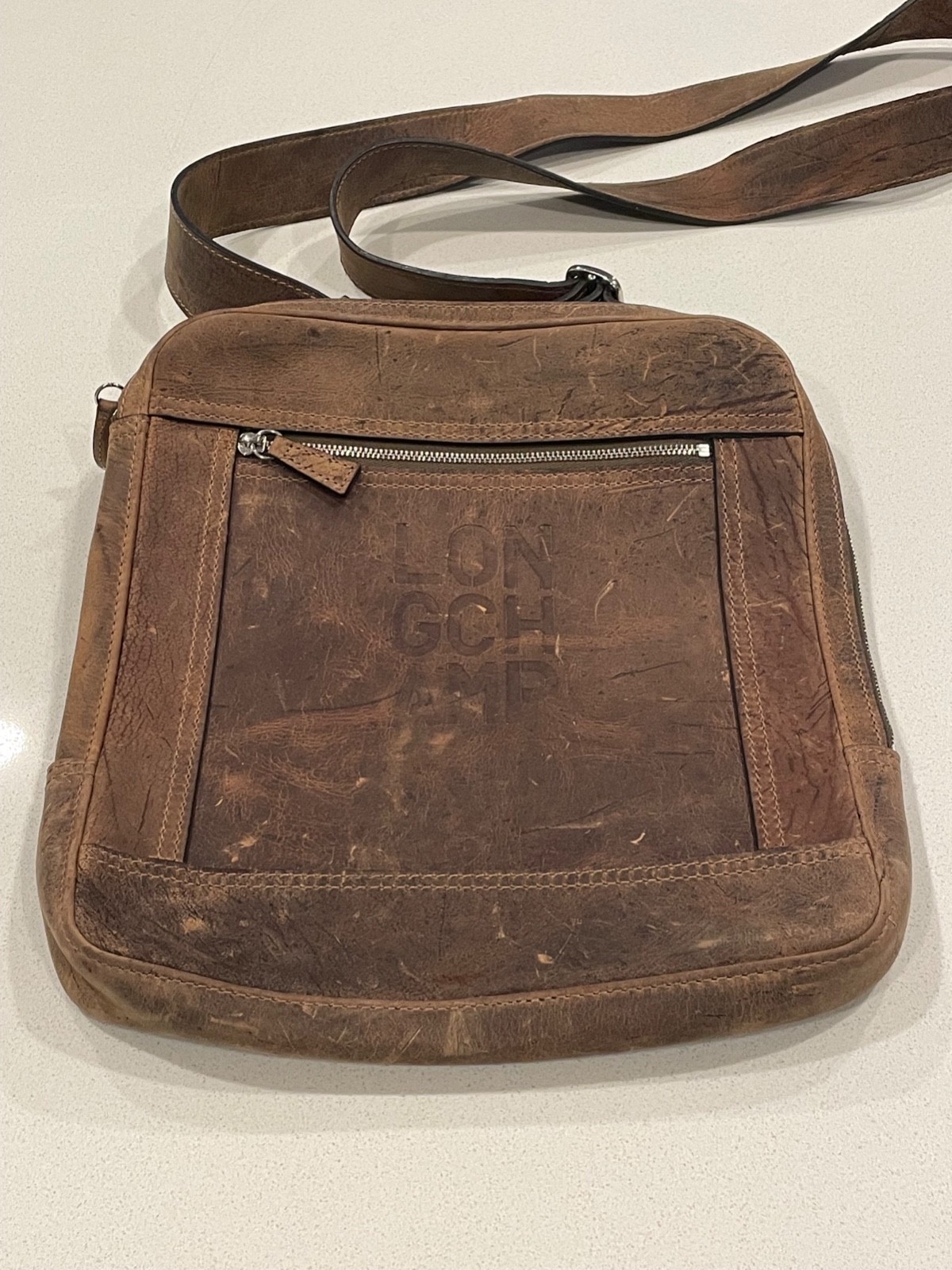 LONGCHAMP Leather Zippered Crossbody Bag Color-Brown Casual Styling EUC