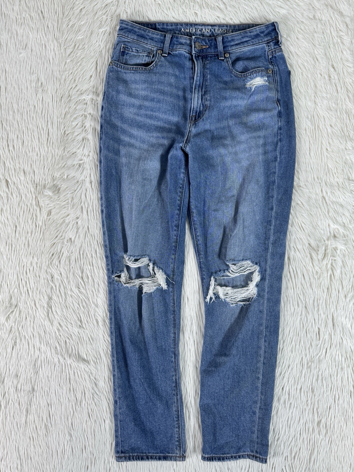 American Eagle Medium Wash Distressed High-Rise Mom Denim Jeans Women’s 6R
