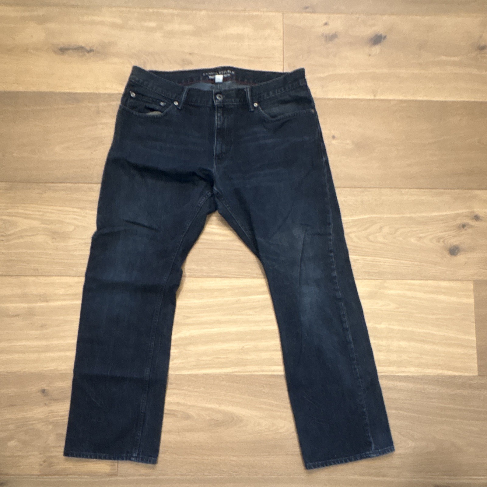 Banana Republic Men’s Straight Black Dark Wash Denim Jeans Mid Rise 5-Pocket