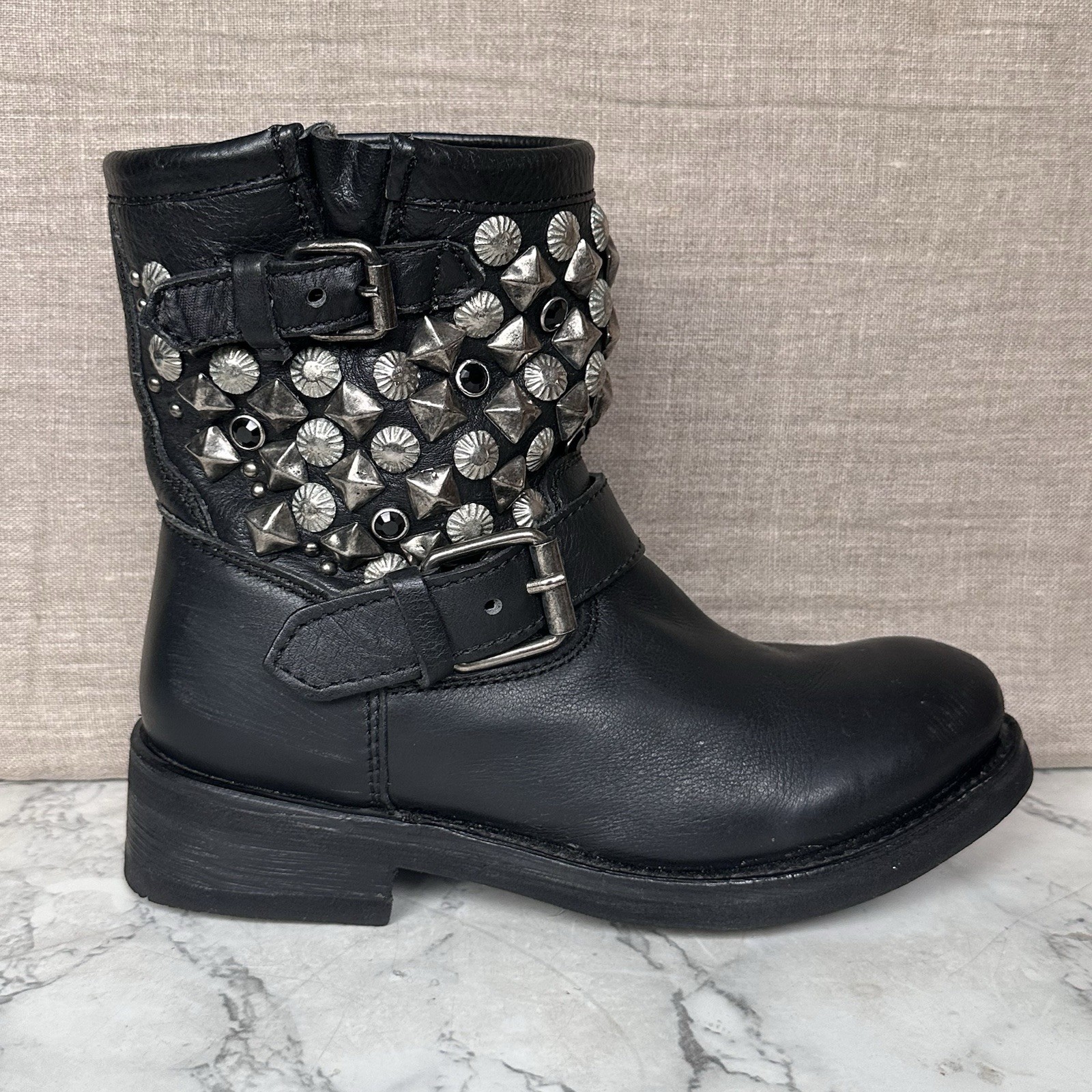 Ash Titanic Distressed Black Leather Ankle Boots Sz 6 Moto Biker Studs R-Stone