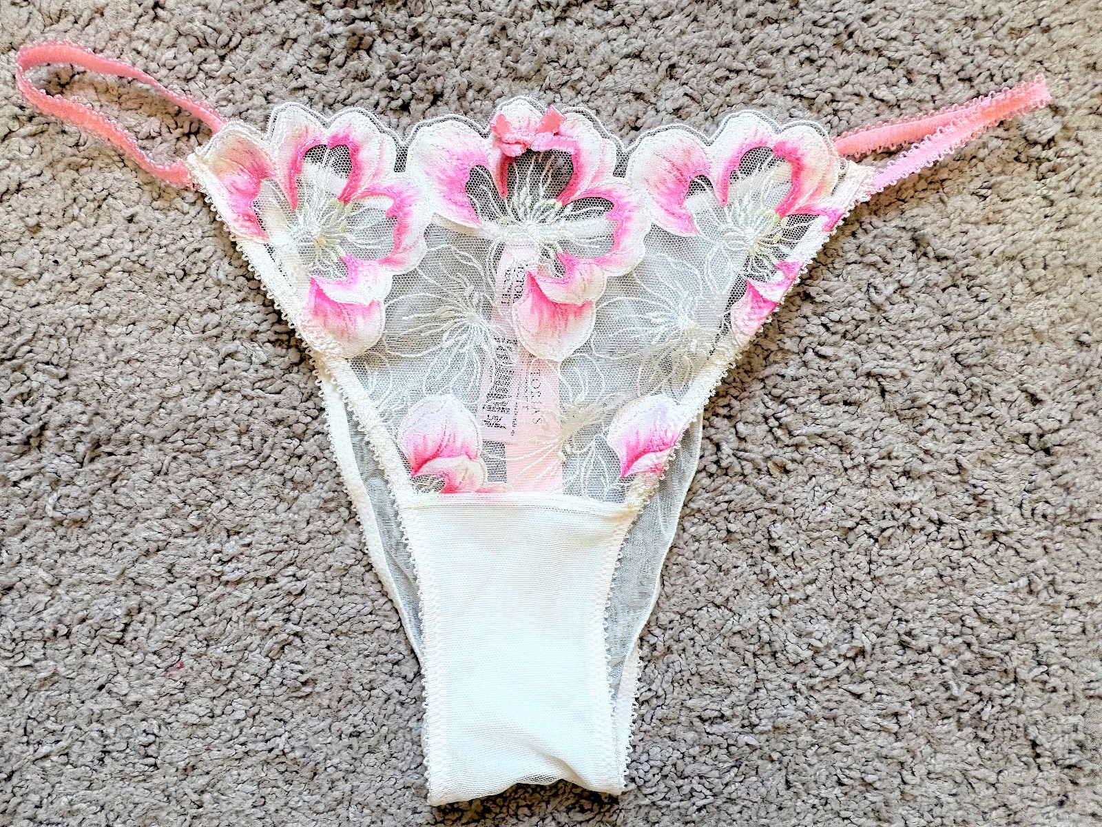 NWT – VICTORIA’S SECRET PEONY WILDFLOWER BRAZILIAN THONG PANTY – M L XL