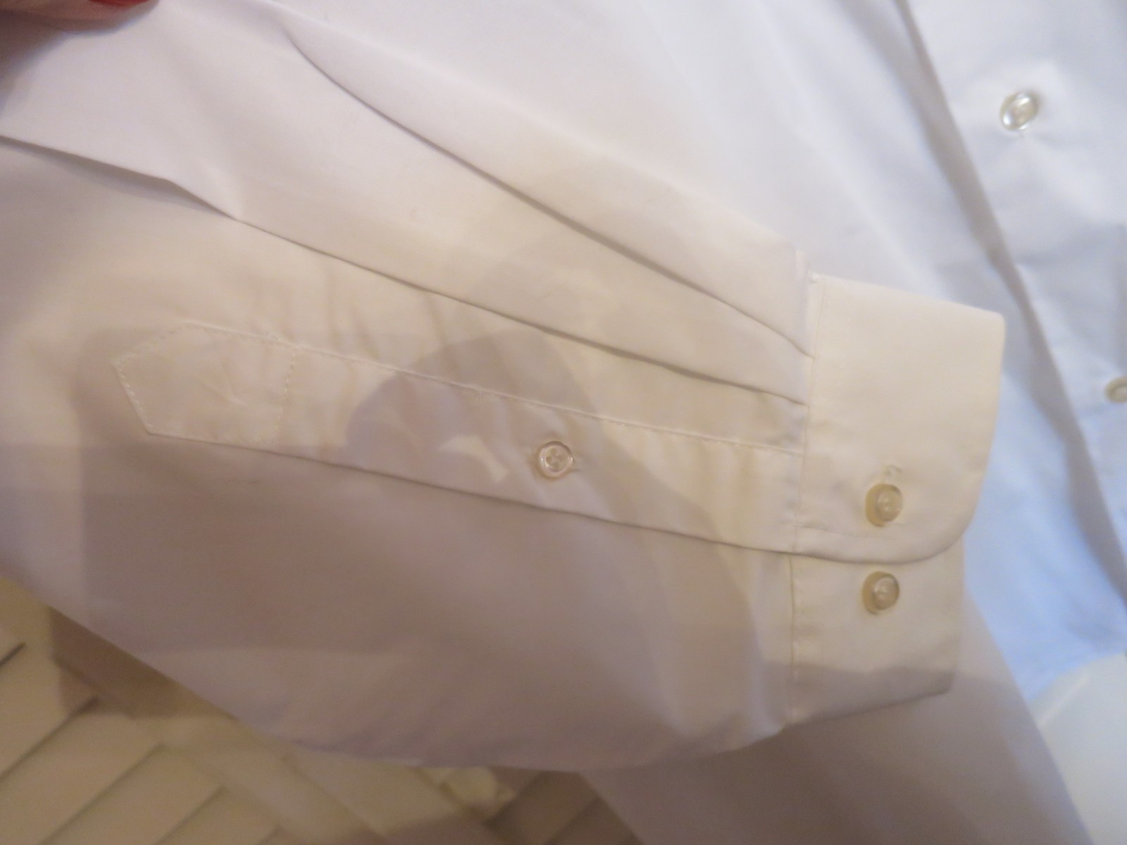 NWT Mens Blue Generation Long Sleeve White Shirt Pocket Size Med. Stain Release