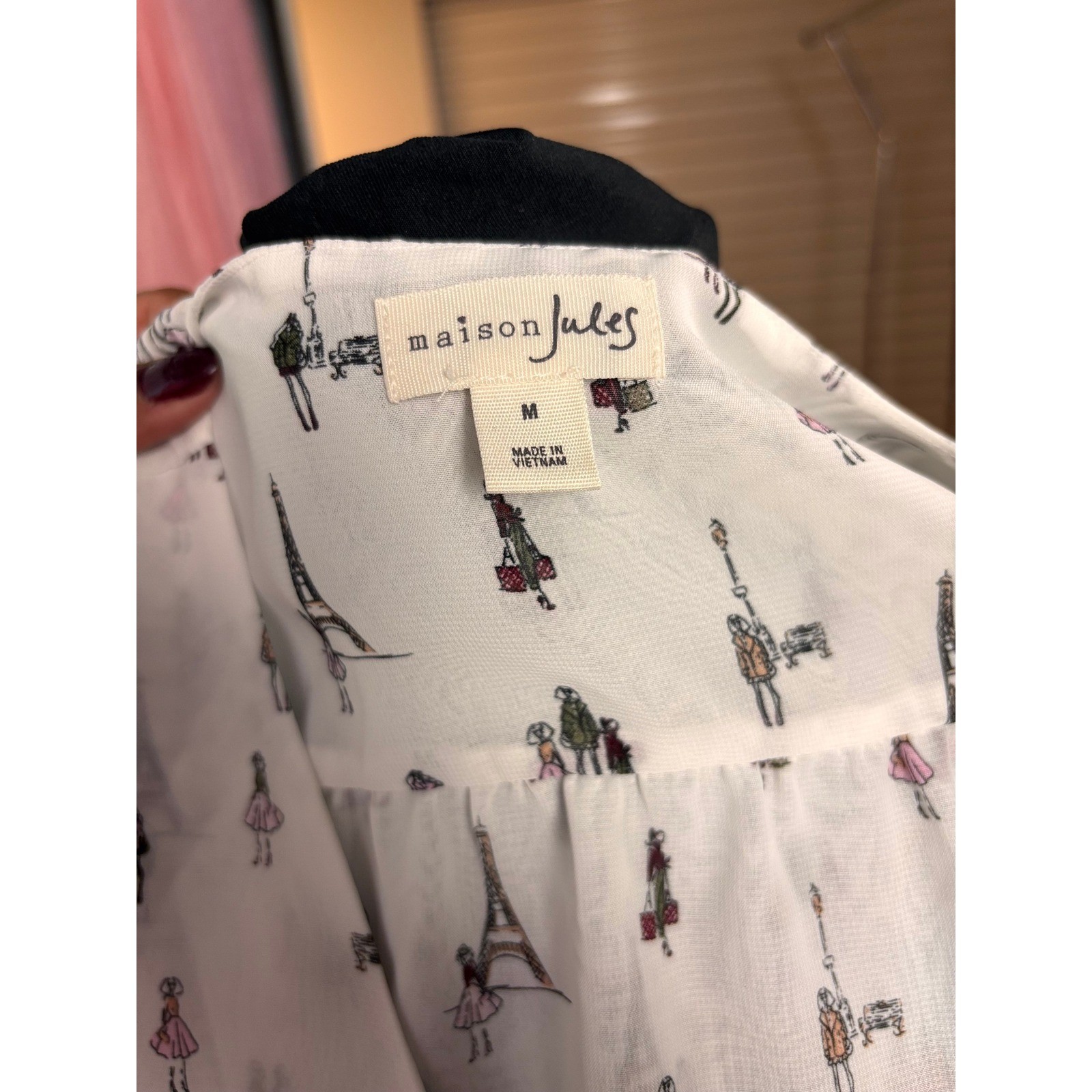 Maison Jules Womens White Eiffel Tower Paris Print V-Neck Blouse Size Medium