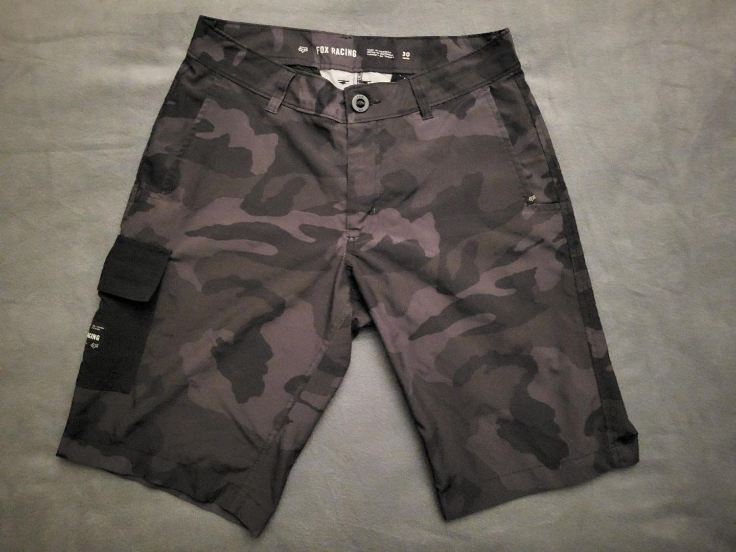 Fox Racing Shorts Mens 30 Essex Tech Print Gray Camo Cargo MTB Biker 11 Inseam