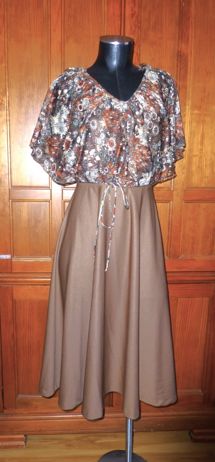 VTG 70’s Silky Jersey knit Caramel Brown Cape Lace boho Belted Fit Flare DRESS