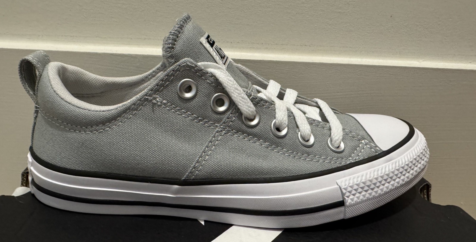 NEW Converse CTAS Madison OX Women’s 7.5 Ash Stone Gray NIB Lo Top